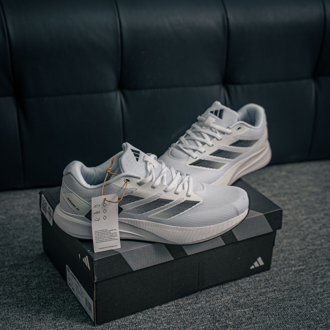 아디다스 듀라모 R 상품 번호: ID2702