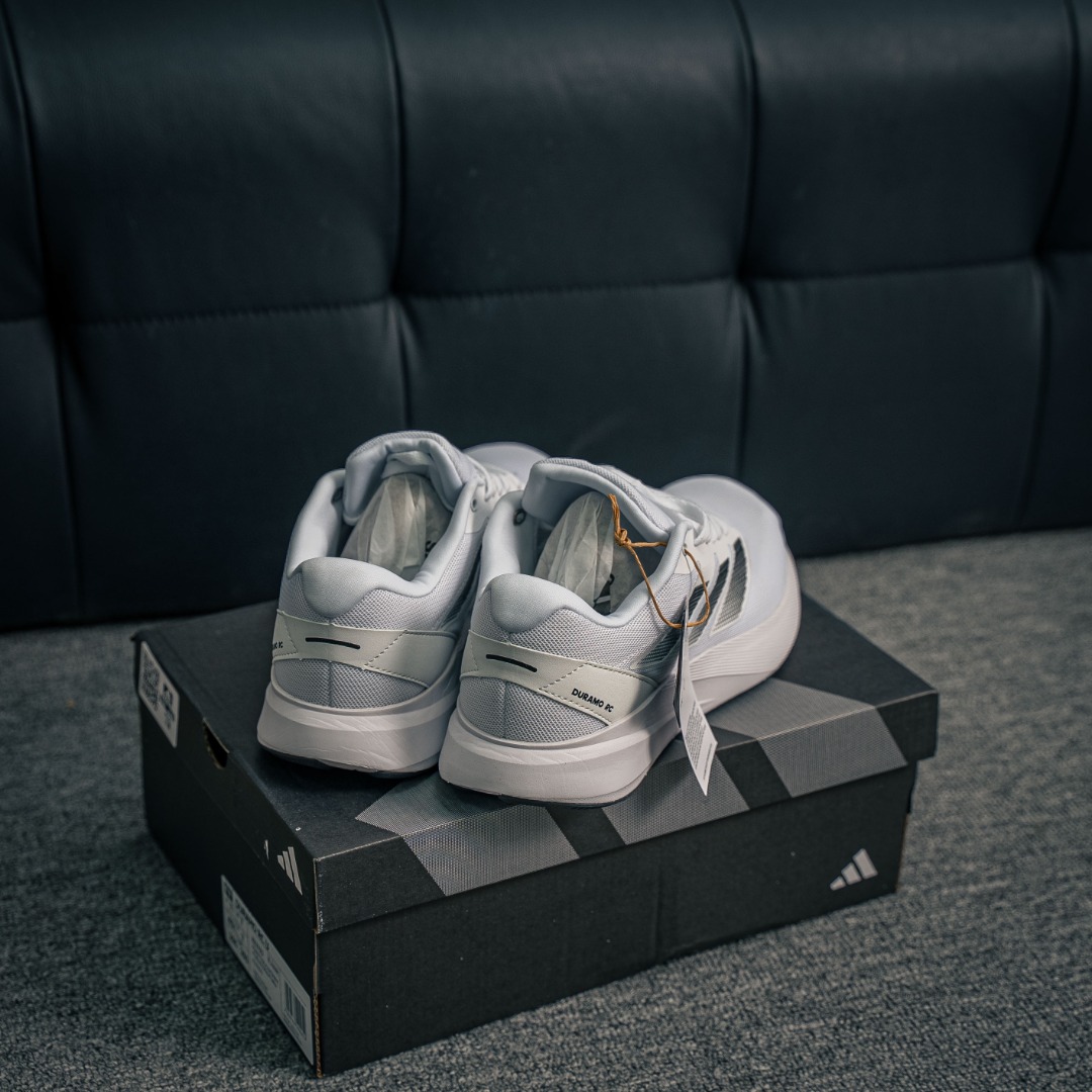 아디다스 듀라모 R 상품 번호: ID2702