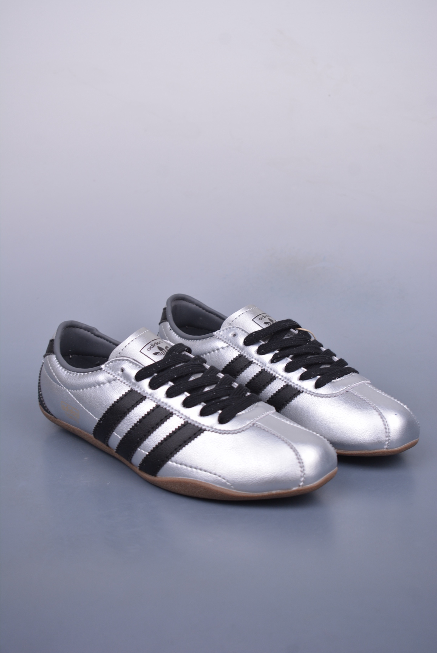 아디다스 아디다스 오리지널 상품 번호: JQ3024