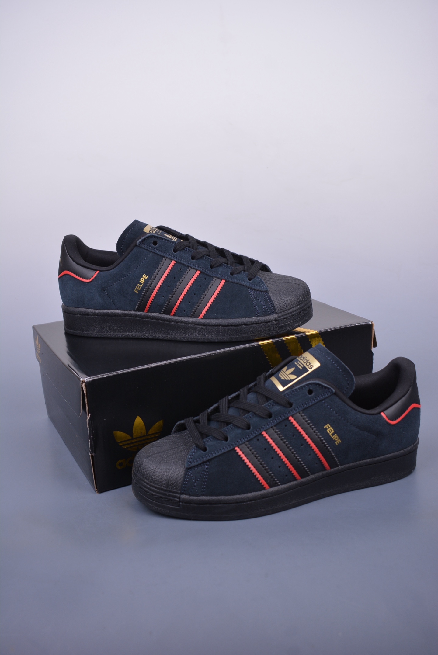 아디다스 오리지널 상품 번호: JR7831