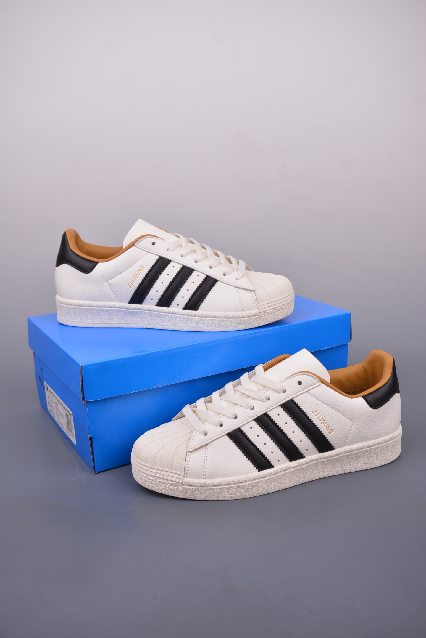 아디다스 슈퍼스타 상품 번호: IH8148