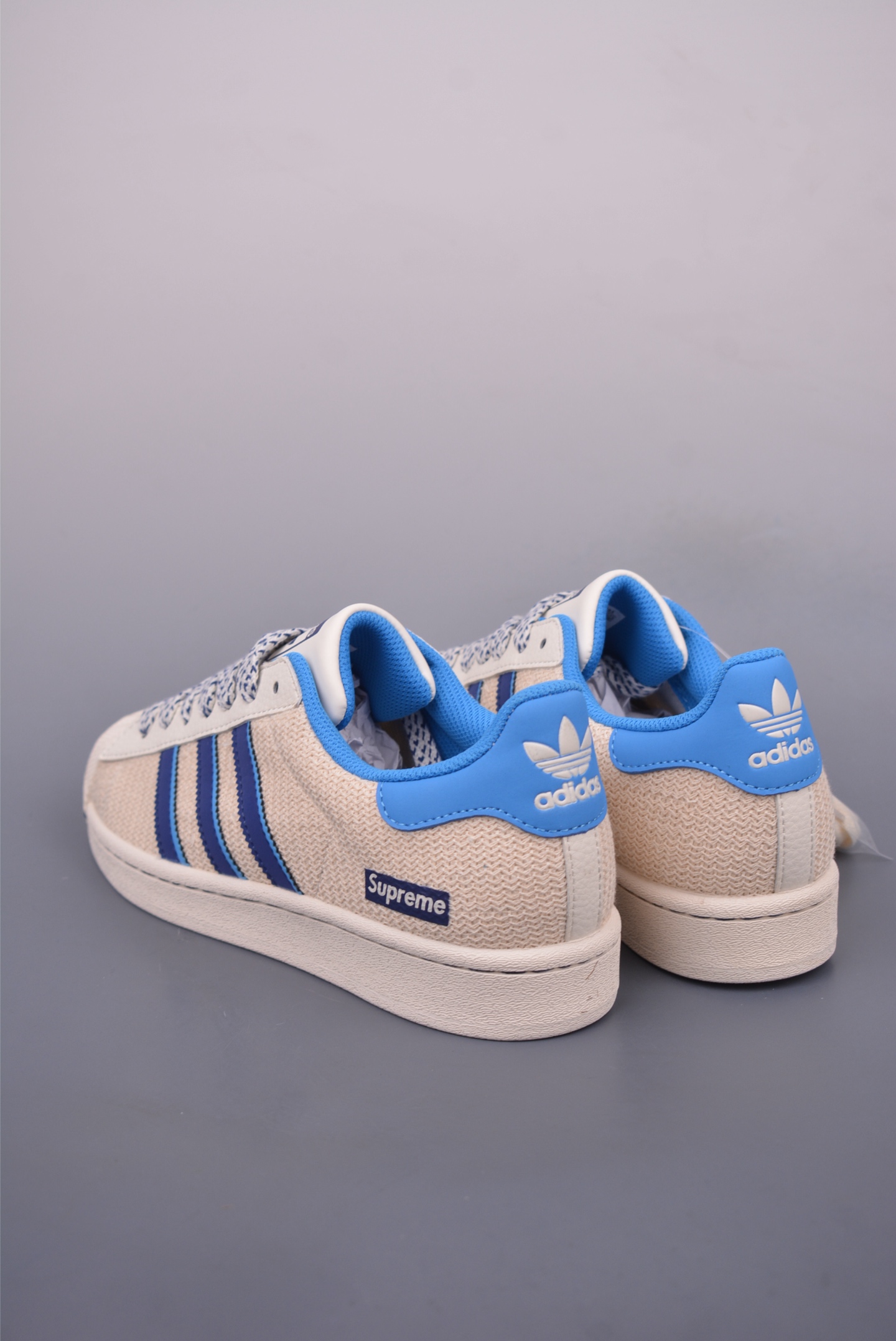 아디다스 오리지널 상품 번호: HS3070