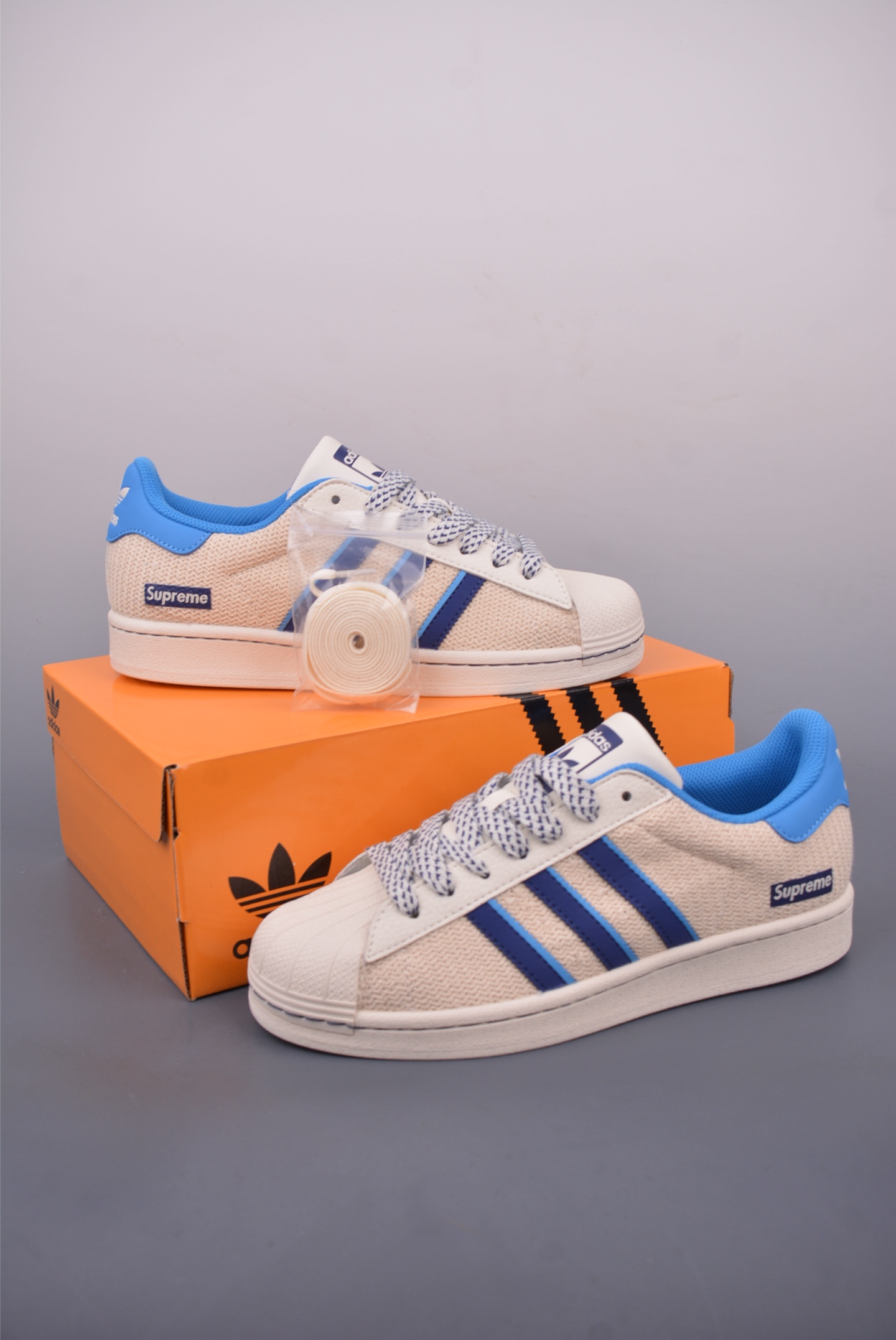 아디다스 오리지널 상품 번호: HS3070