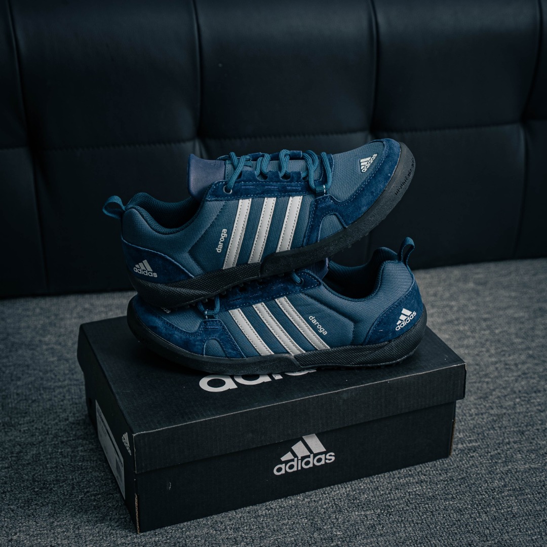 아디다스 아디다스 다로 상품 번호: Q34640