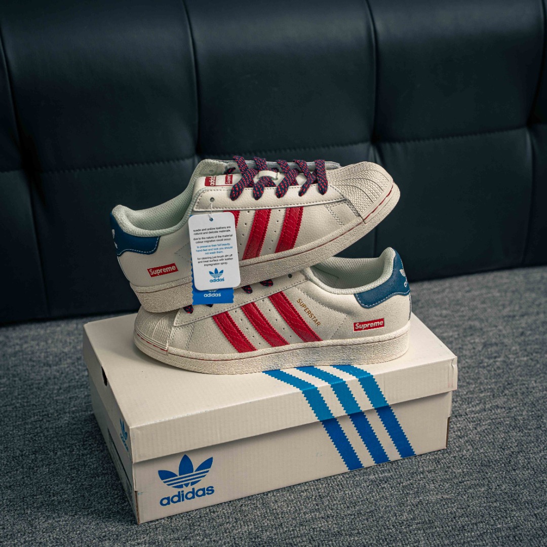 아디다스 아디다스 클로버 O 상품 번호: BZ2521