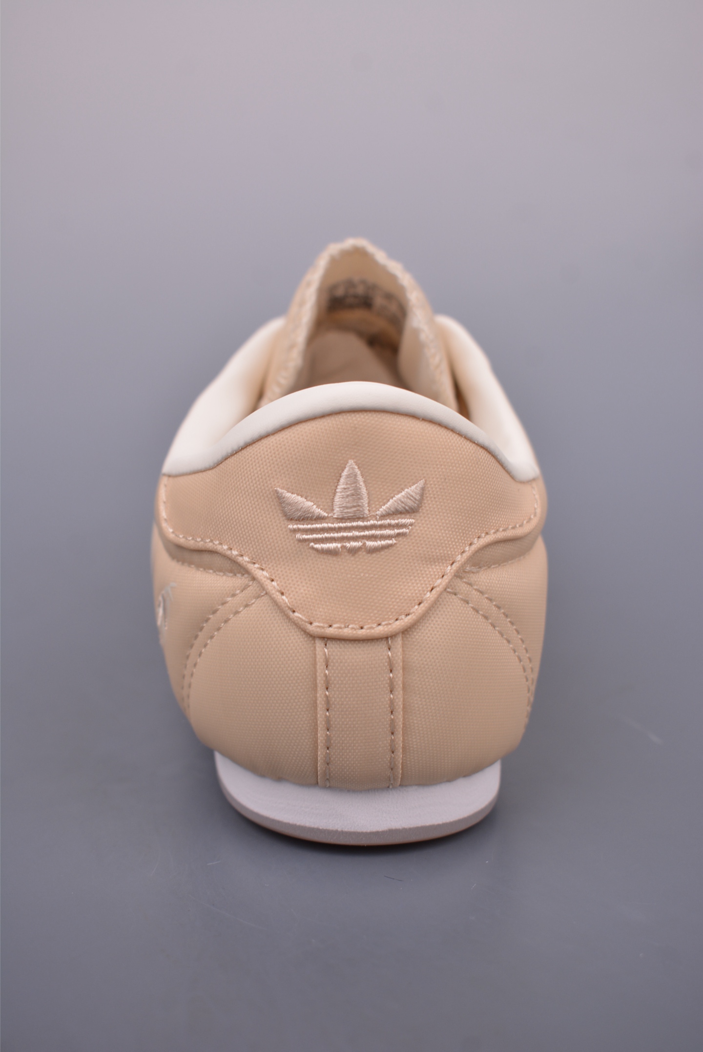 아디다스 오리지널 상품 번호: JR7450