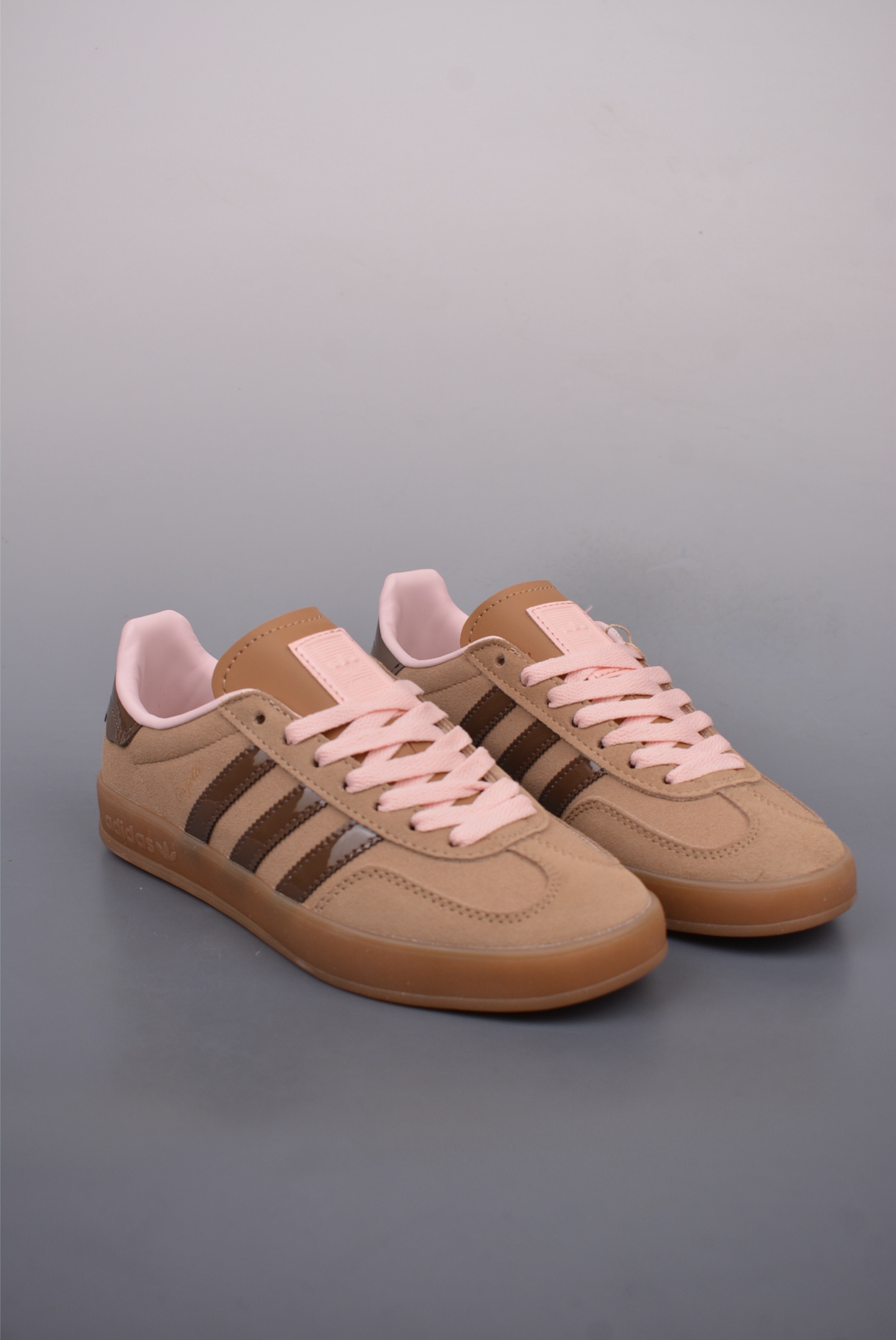 아디다스 오리지널 상품 번호: JR8028