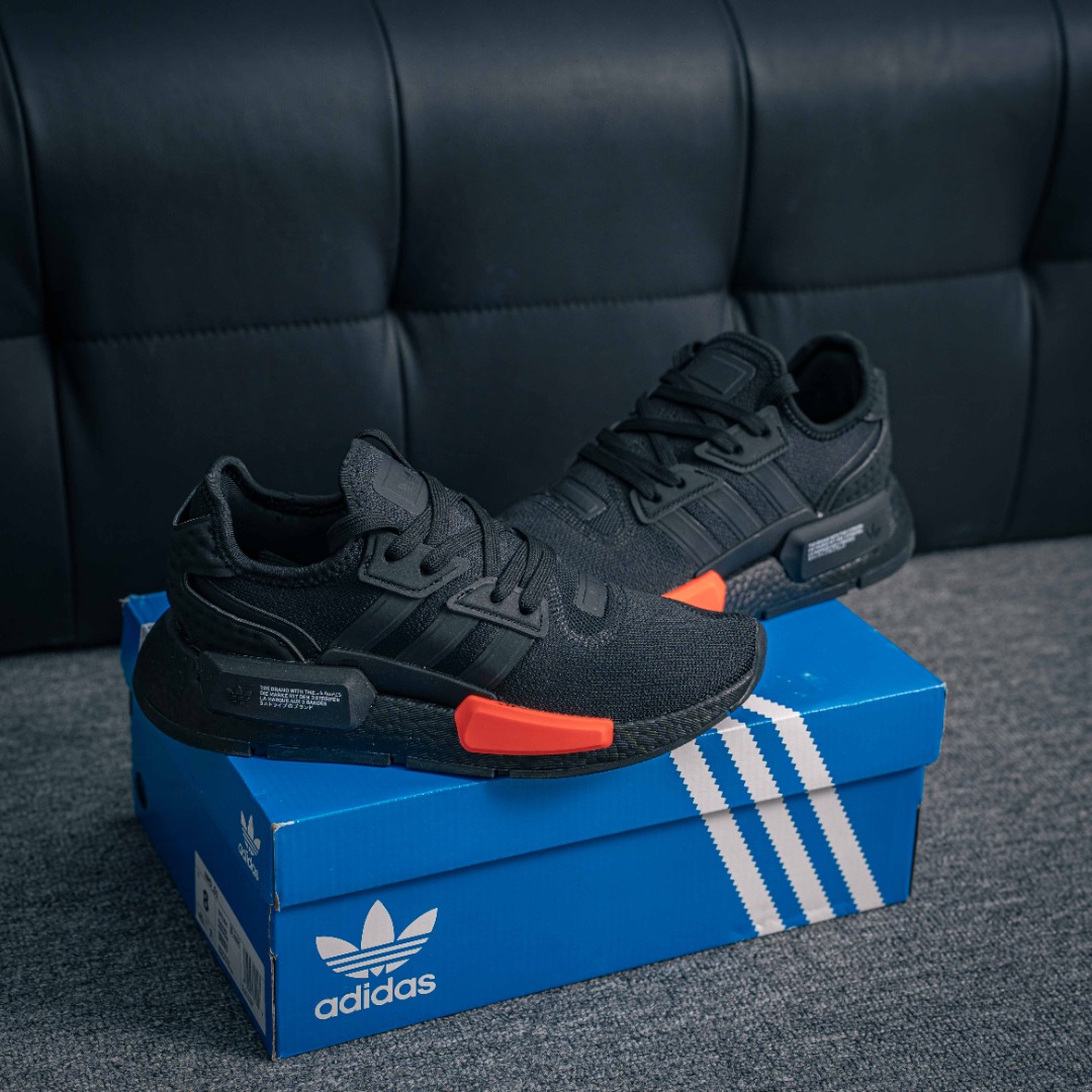 아디다스 뉴 컬러 아디다스 상품 번호: IE5284