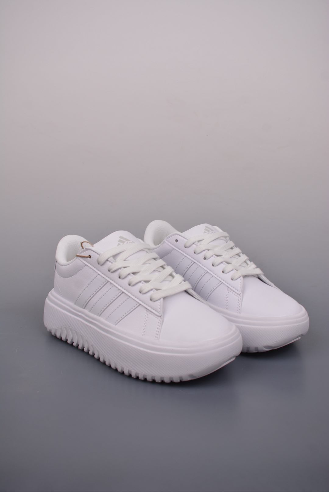 아디다스 아디다스 GRA 상품 번호: IE1089