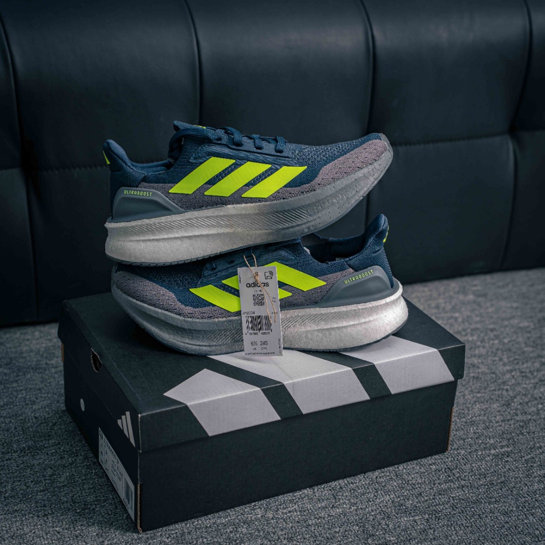 아디다스 아디다스 울트라 상품 번호: JH9034