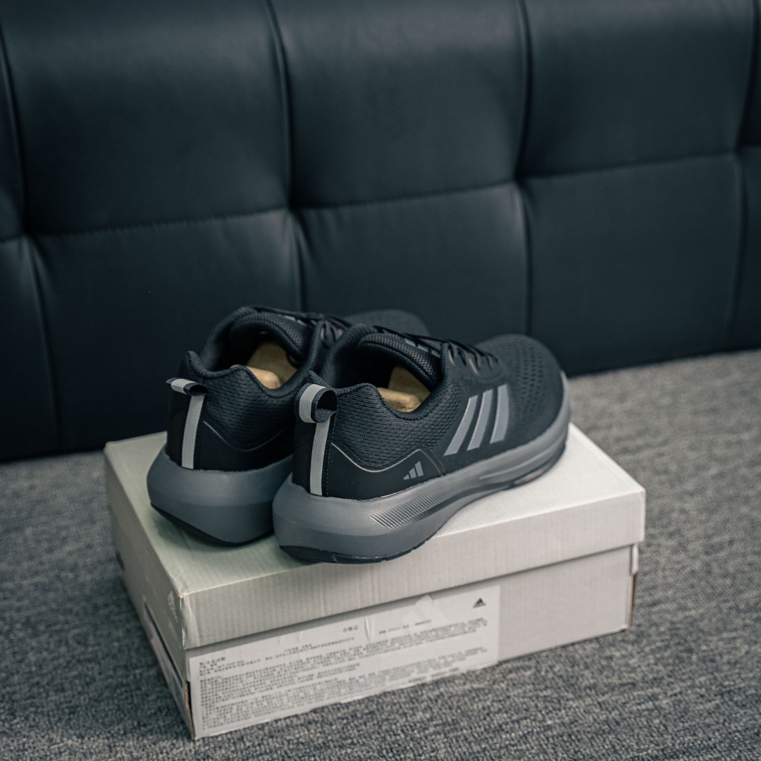 아디다스 오리지널 상품 번호: AQ0884