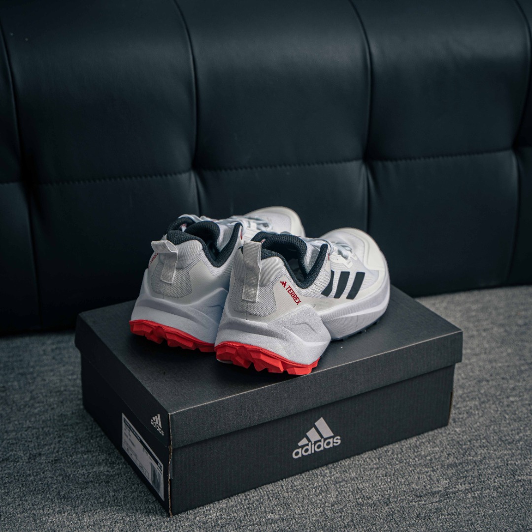 아디다스 테렉스 F 상품 번호: IH5146