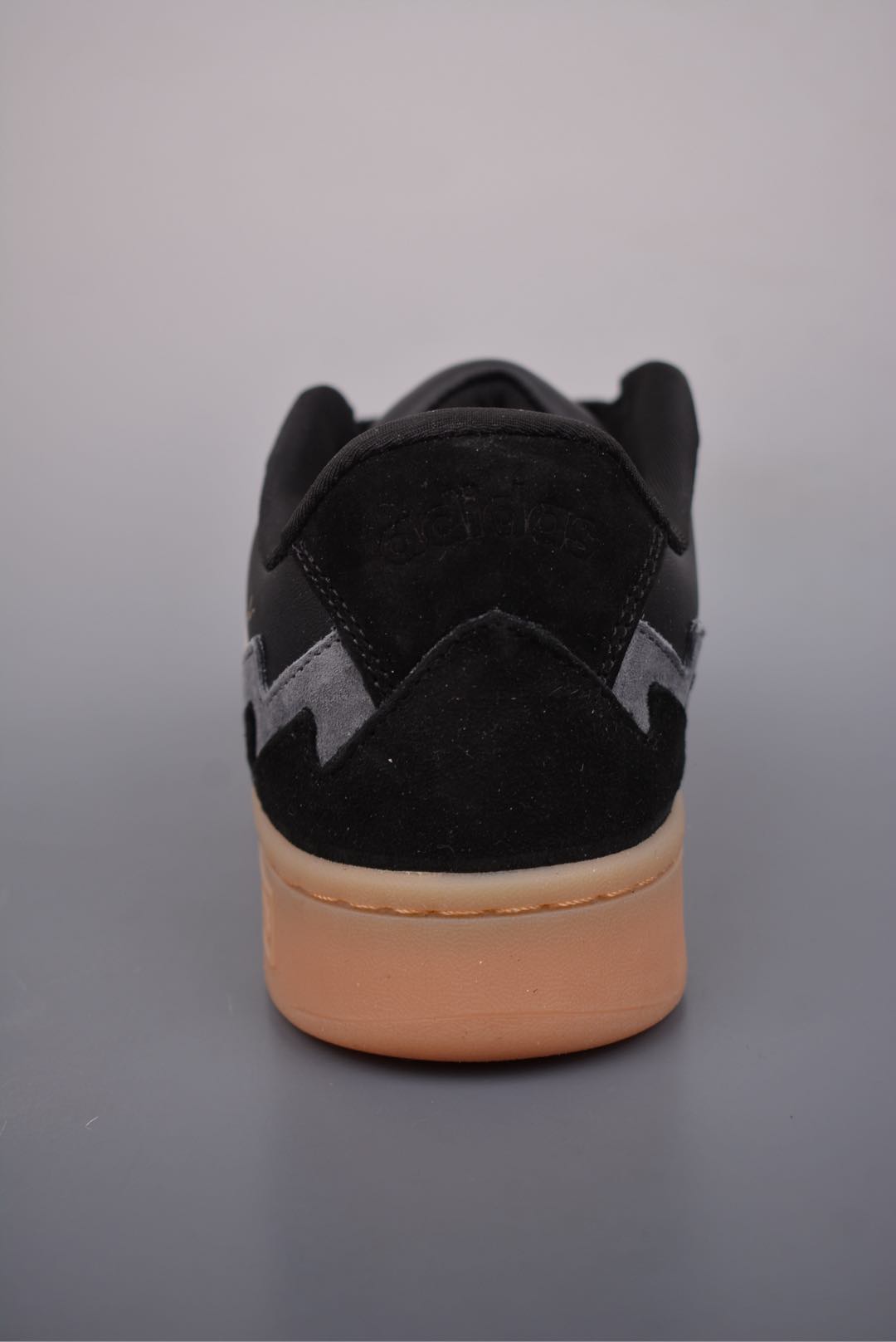 아디다스 오리지널 상품 번호: JR8359