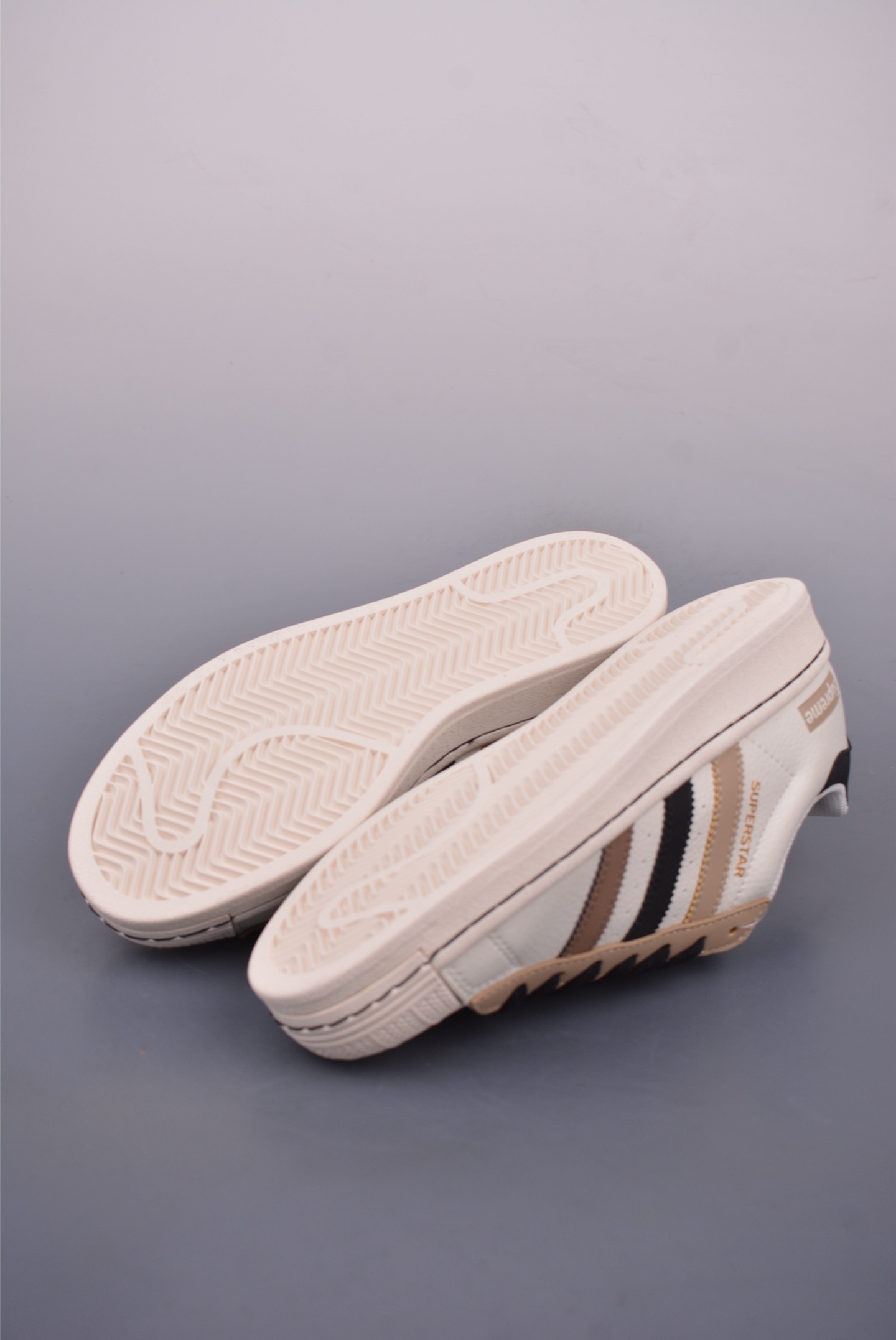 아디다스 오리지널 상품 번호: SD6801