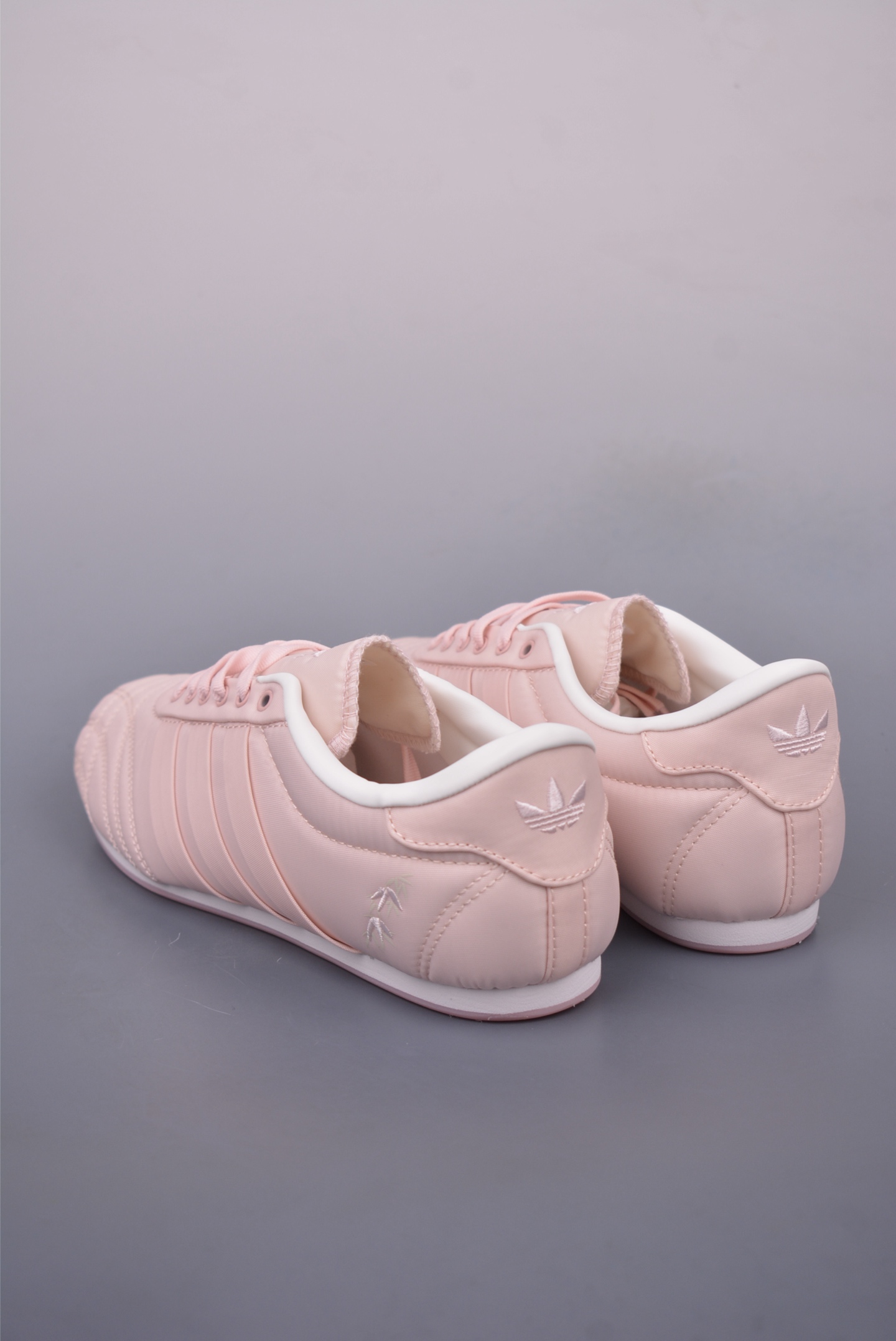 아디다스 오리지널 상품 번호: JR3955