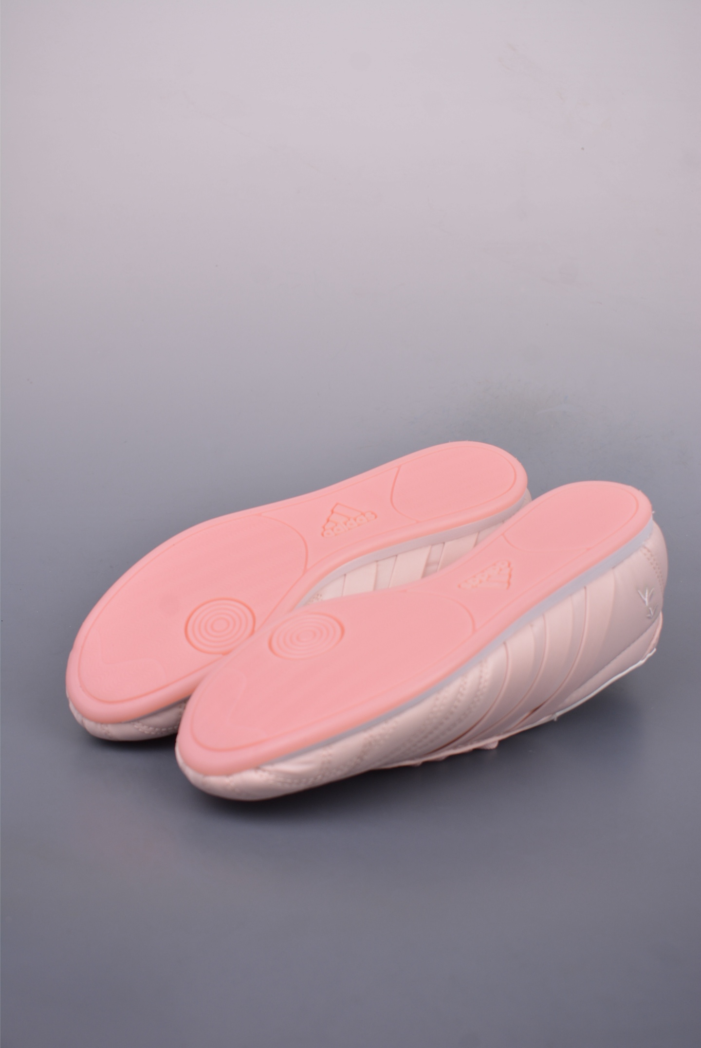 아디다스 오리지널 상품 번호: JR3955