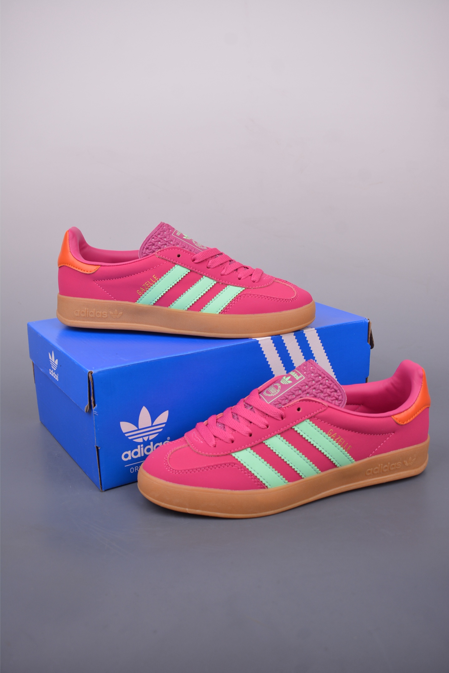 아디다스 오리지널 상품 번호: JI2718