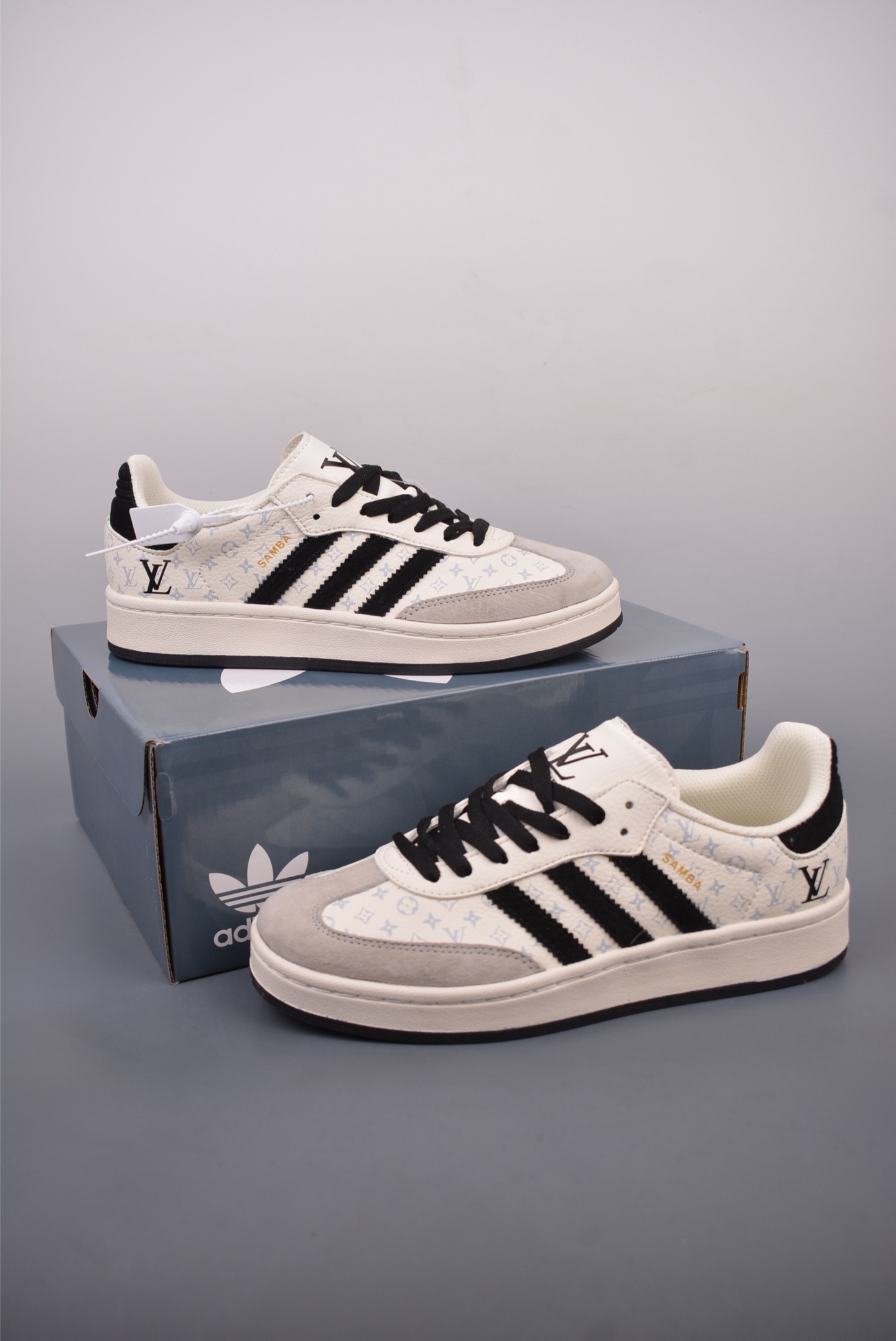 아디다스 오리지널 상품 번호: LJ9901