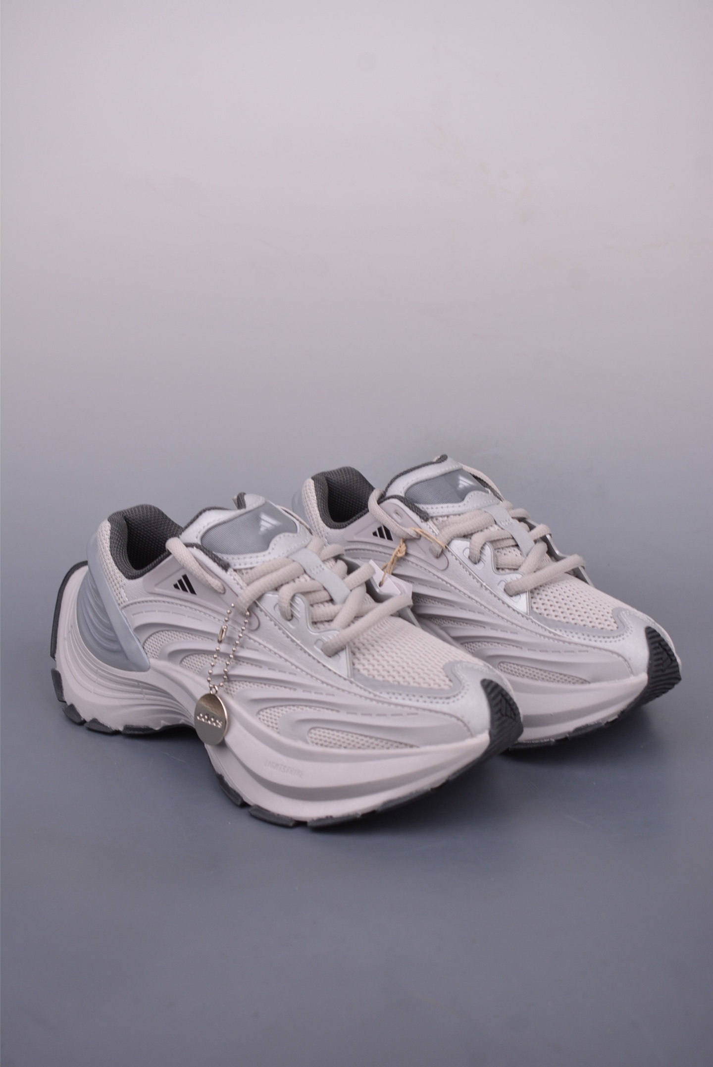 아디다스 벤토 XL 상품 번호: JS1501