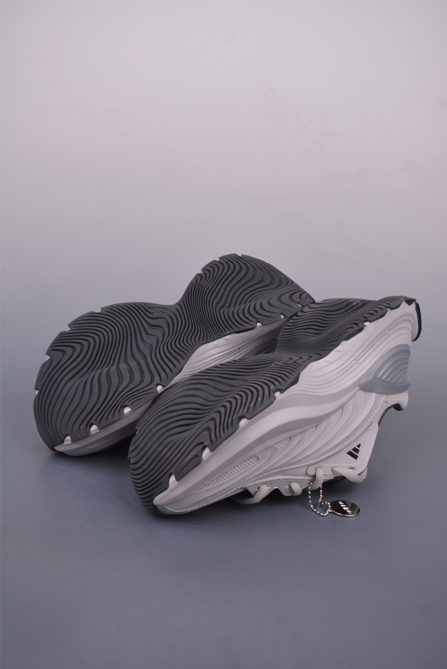 아디다스 벤토 XL 상품 번호: JS1501