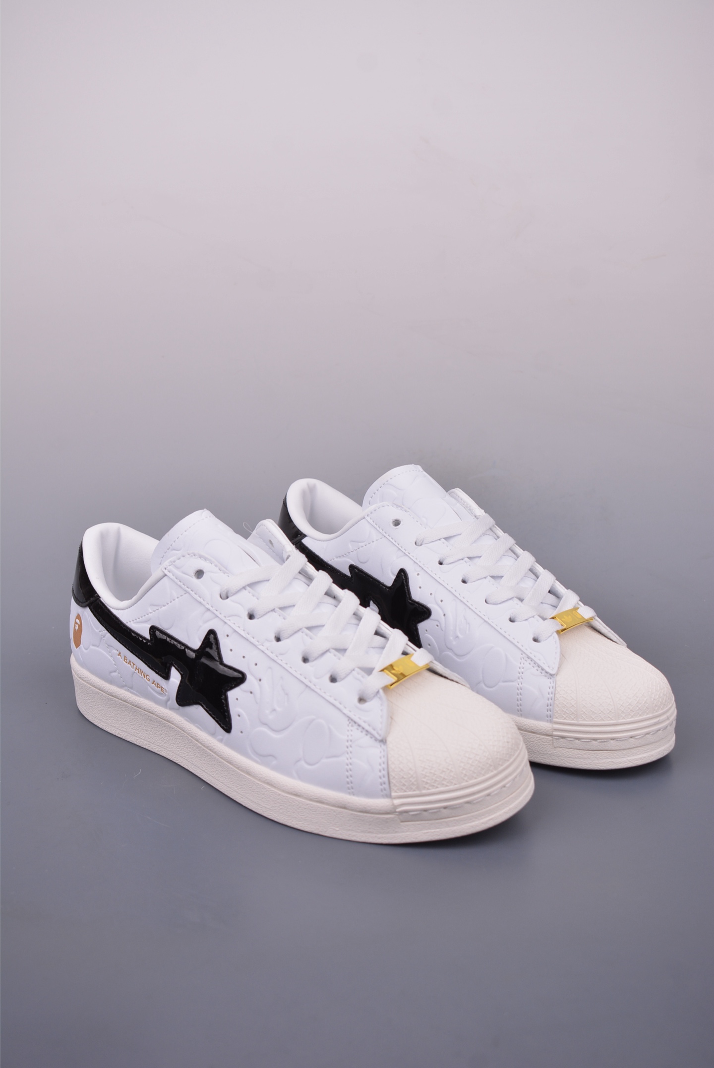 아디다스 슈퍼스타 상품 번호: JR2701