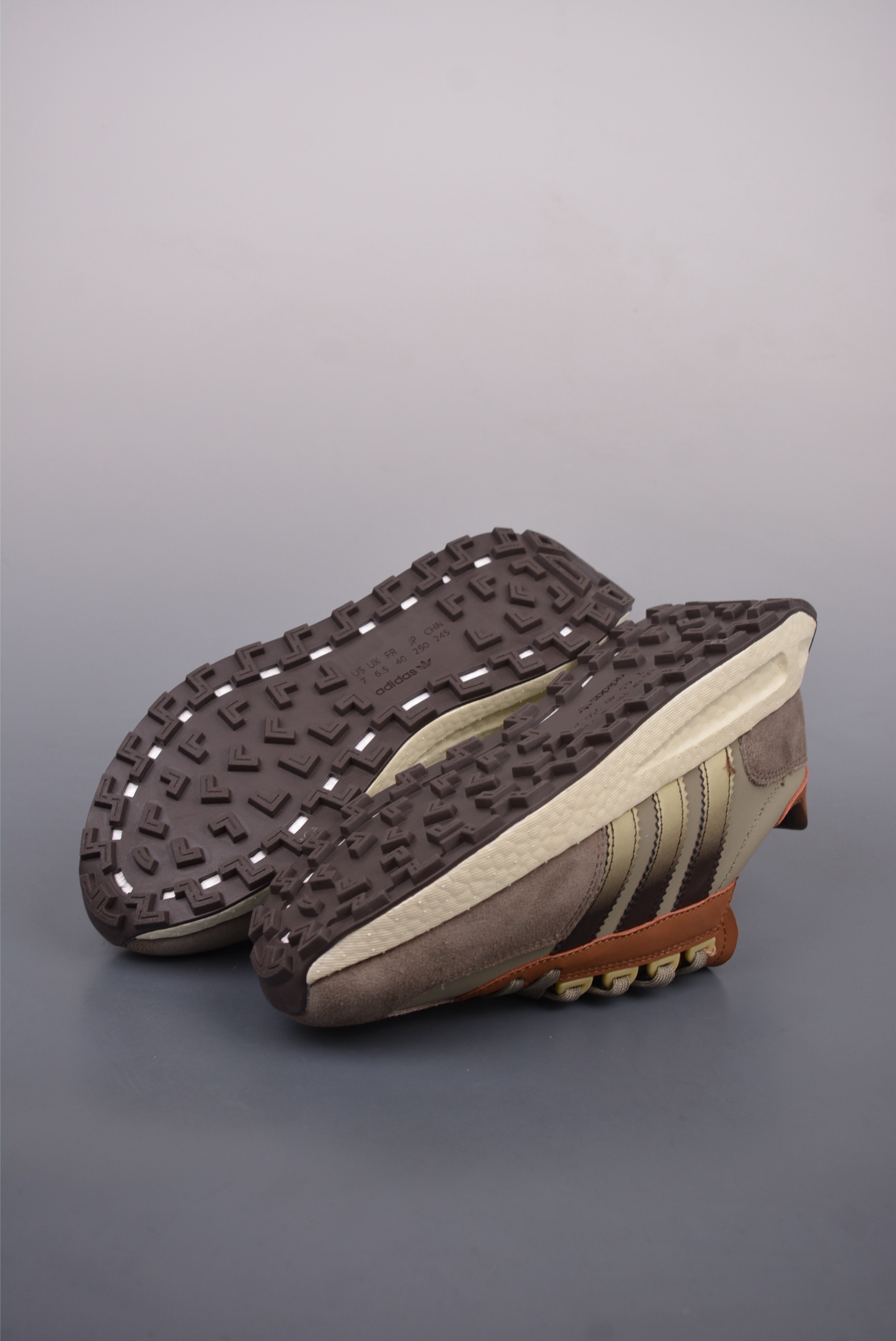 아디다스 레이싱 E 상품 번호: JH7190