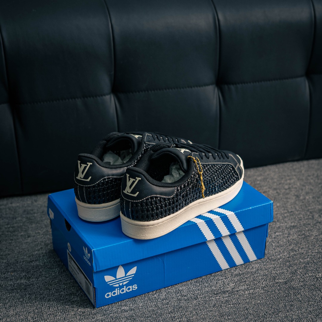 아디다스 아디다스 샴록 O 상품 번호: IE8878