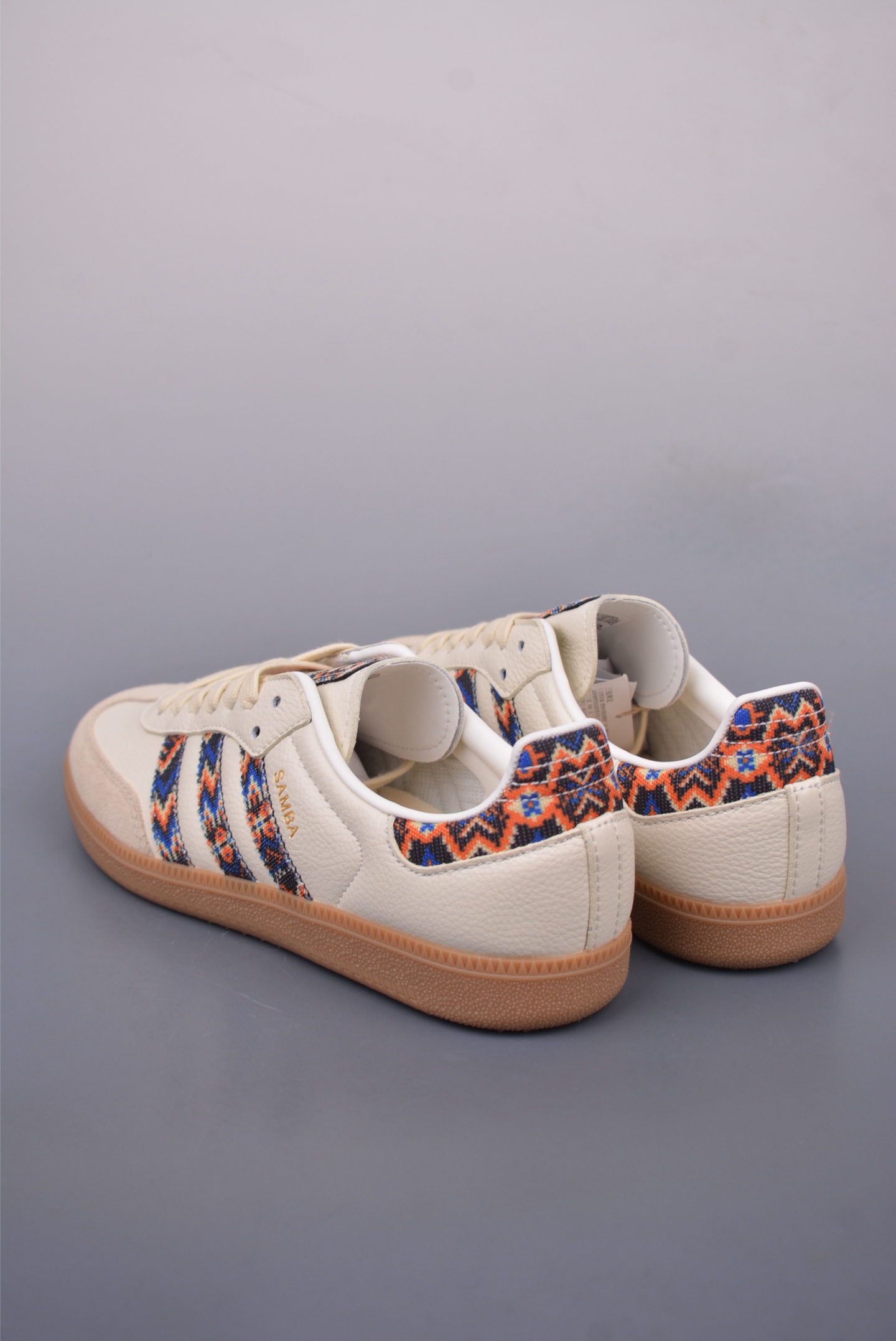 아디다스 클로버 삼바 상품 번호: JQ0014