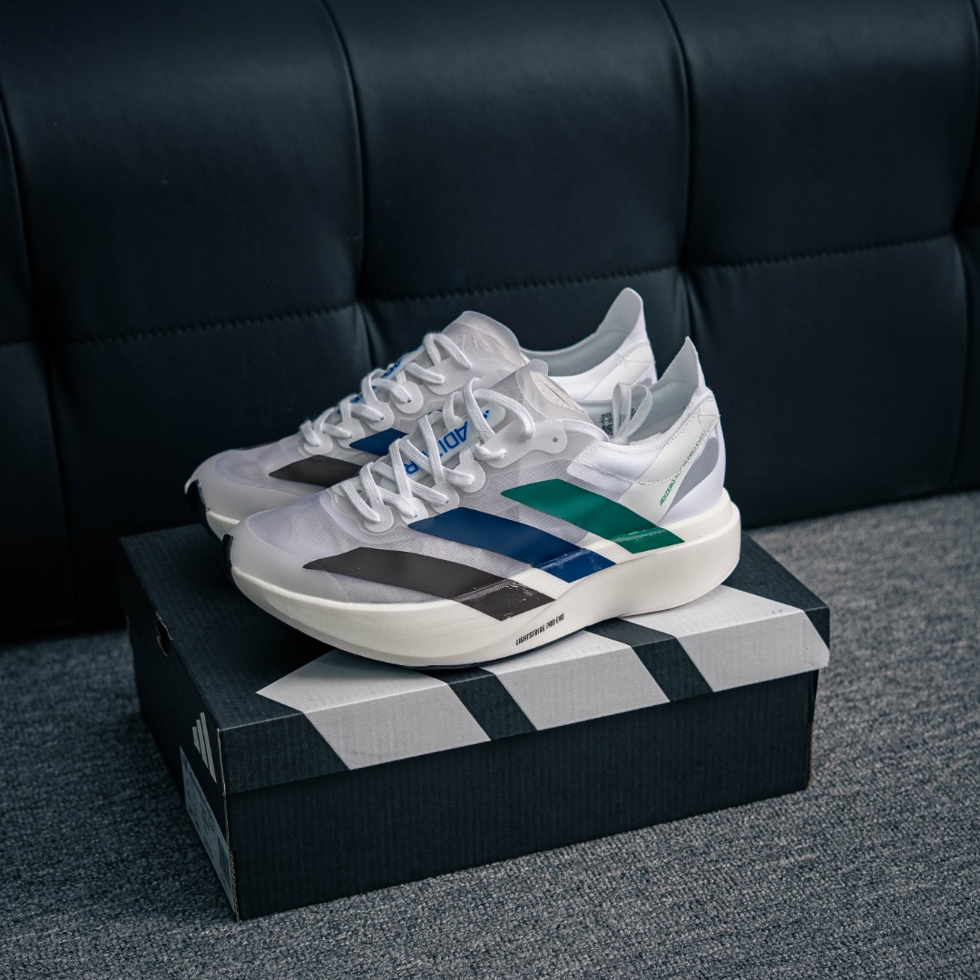 아디다스 아디다스 ADI 상품 번호: JQ3642