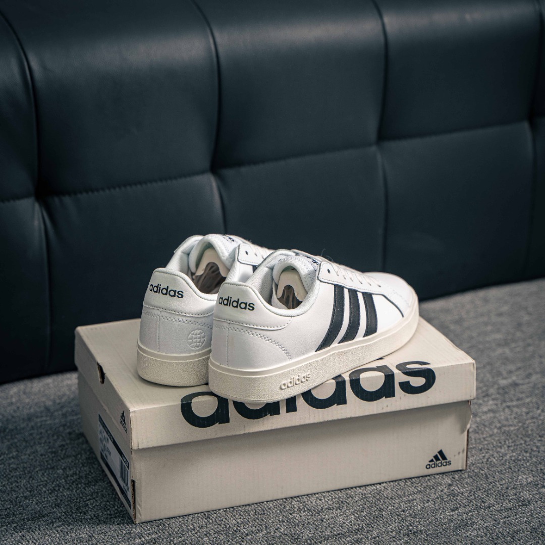 아디다스 그랜드 코 상품 번호: GW9250