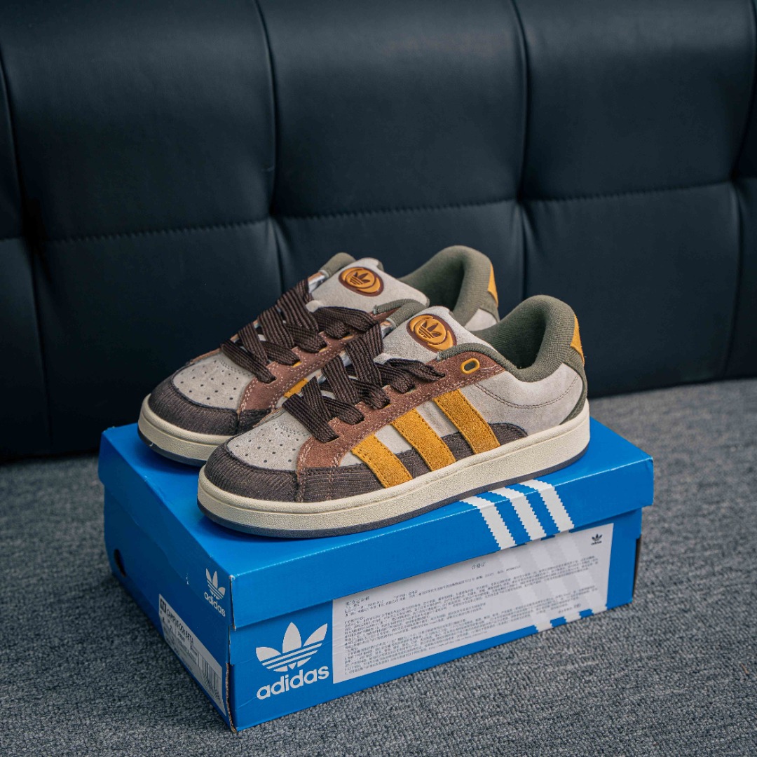 아디다스 오리지널 상품 번호 JR8047