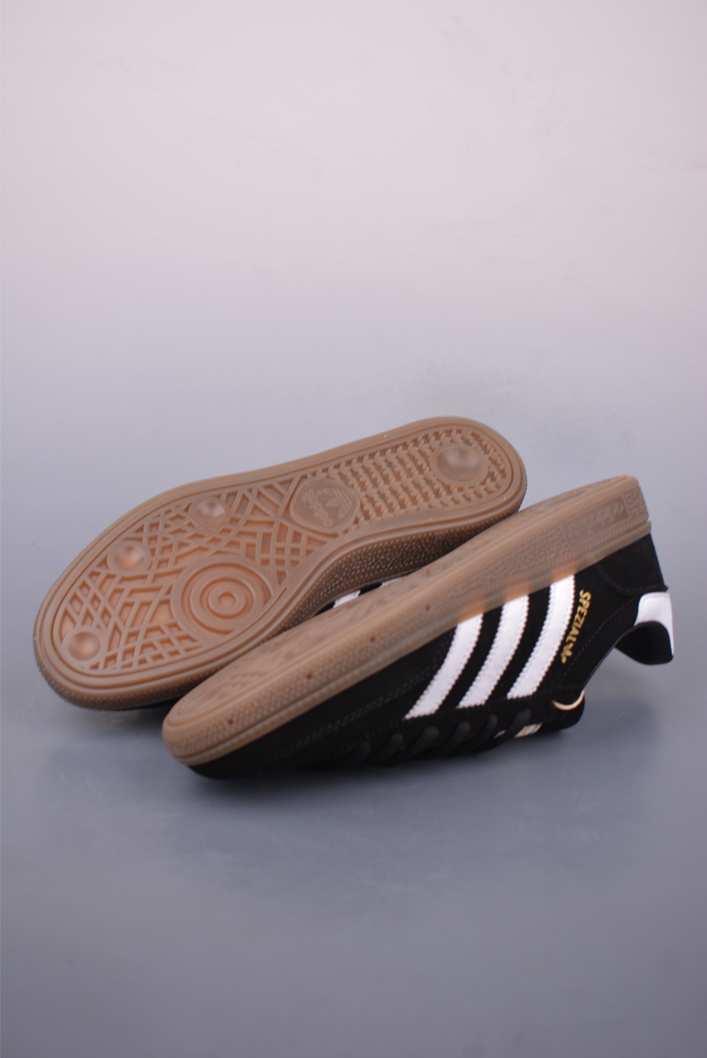 아디다스 핸드볼 상품 번호: DB3021