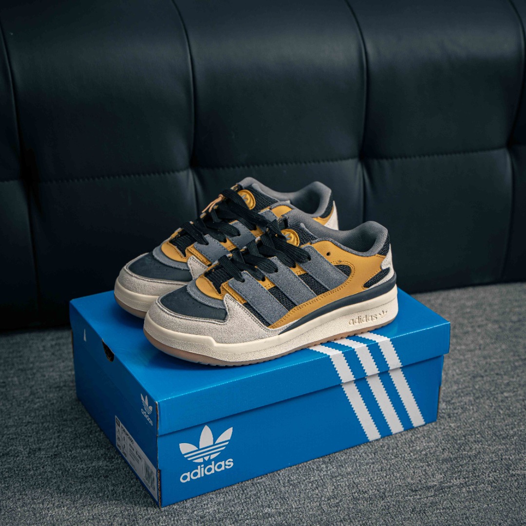 아디다스 오리지널 상품 번호: JS3158