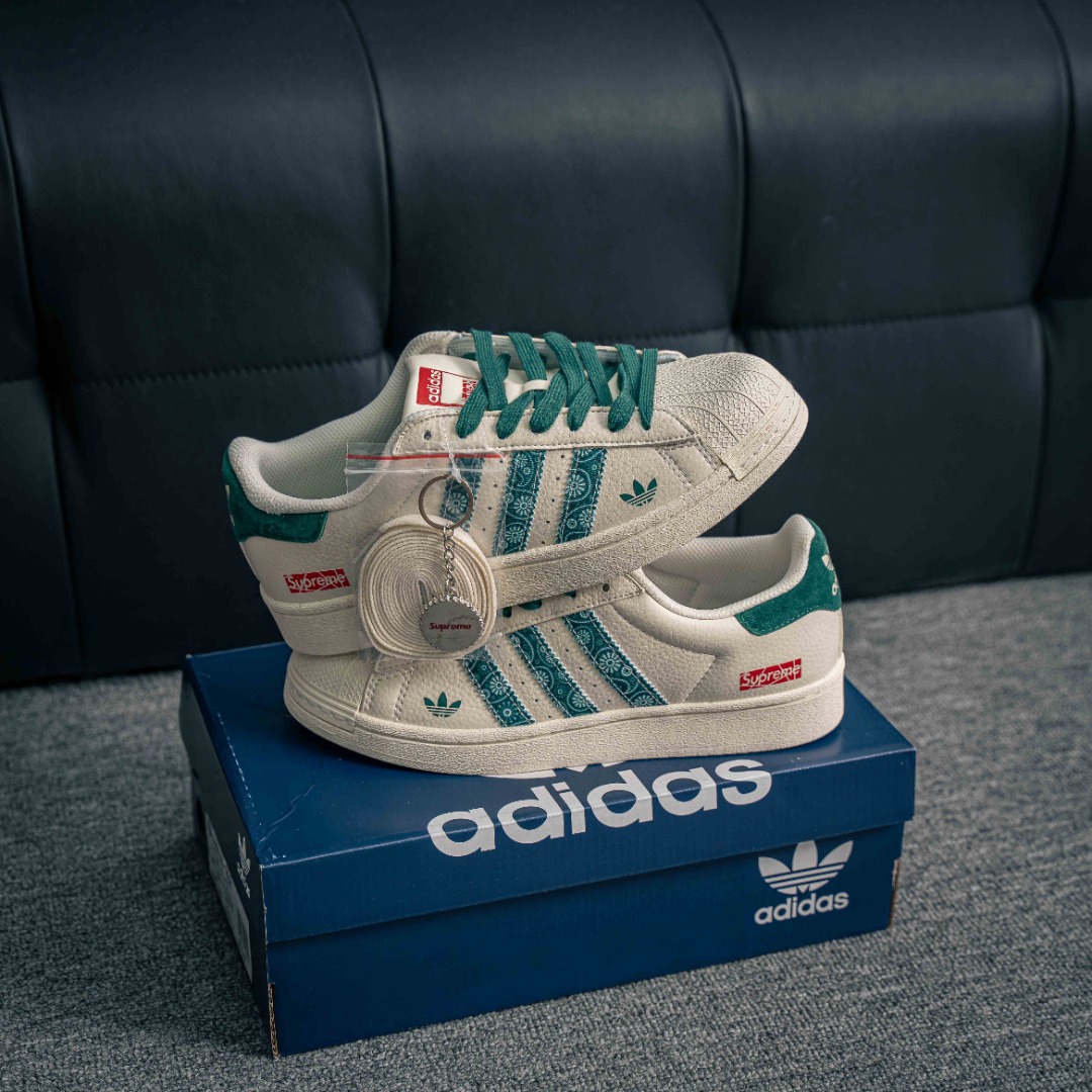 아디다스 오리지널 상품 번호: XS0008