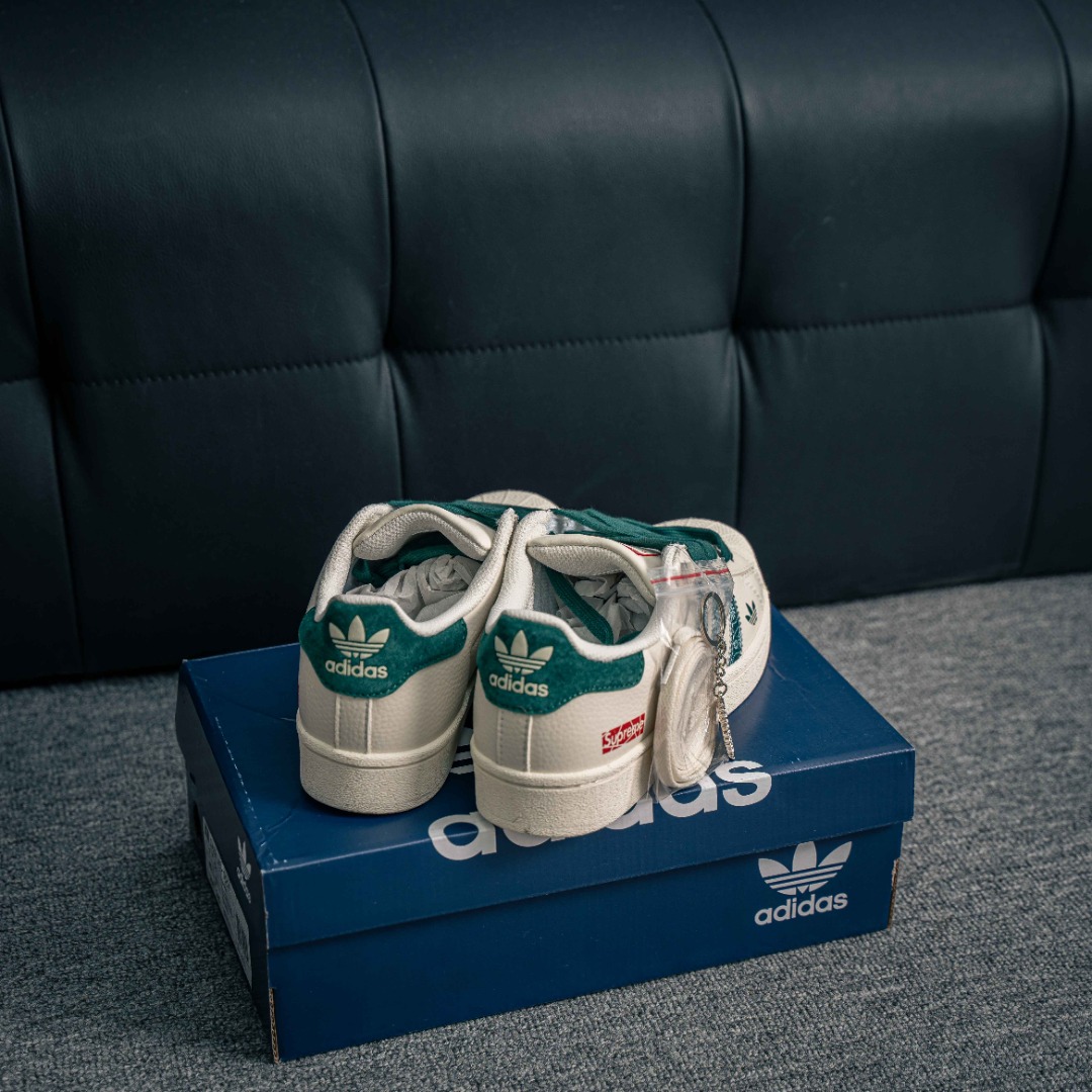 아디다스 오리지널 상품 번호: XS0008