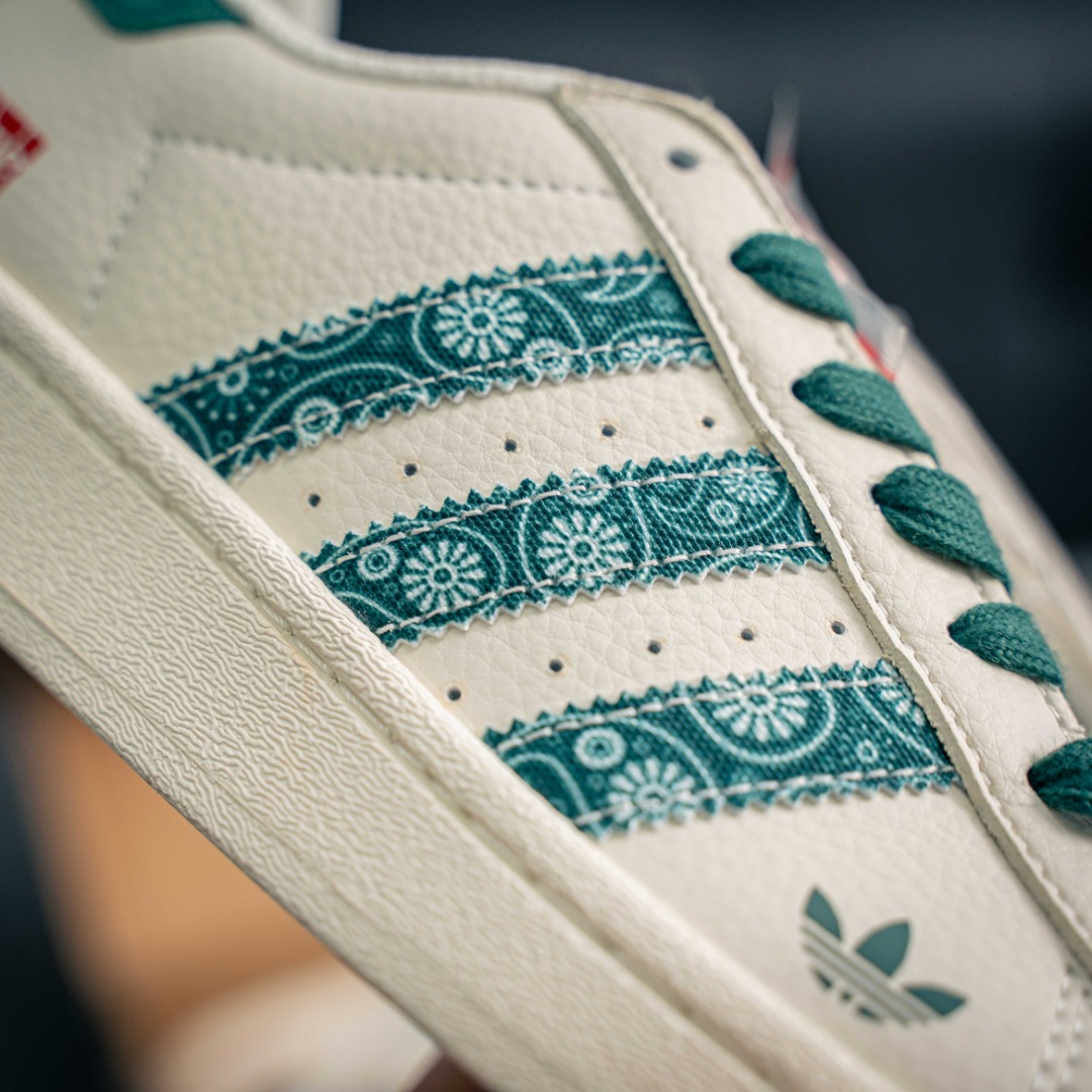 아디다스 오리지널 상품 번호: XS0008