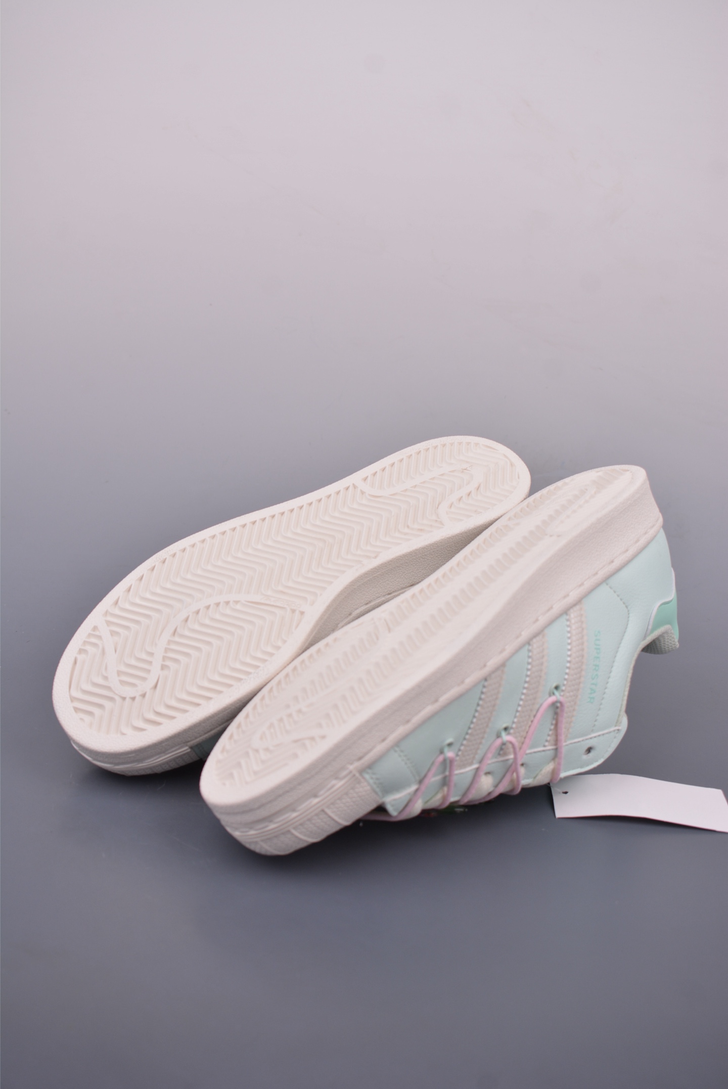 아디다스 오리지널 상품 번호: JR1333