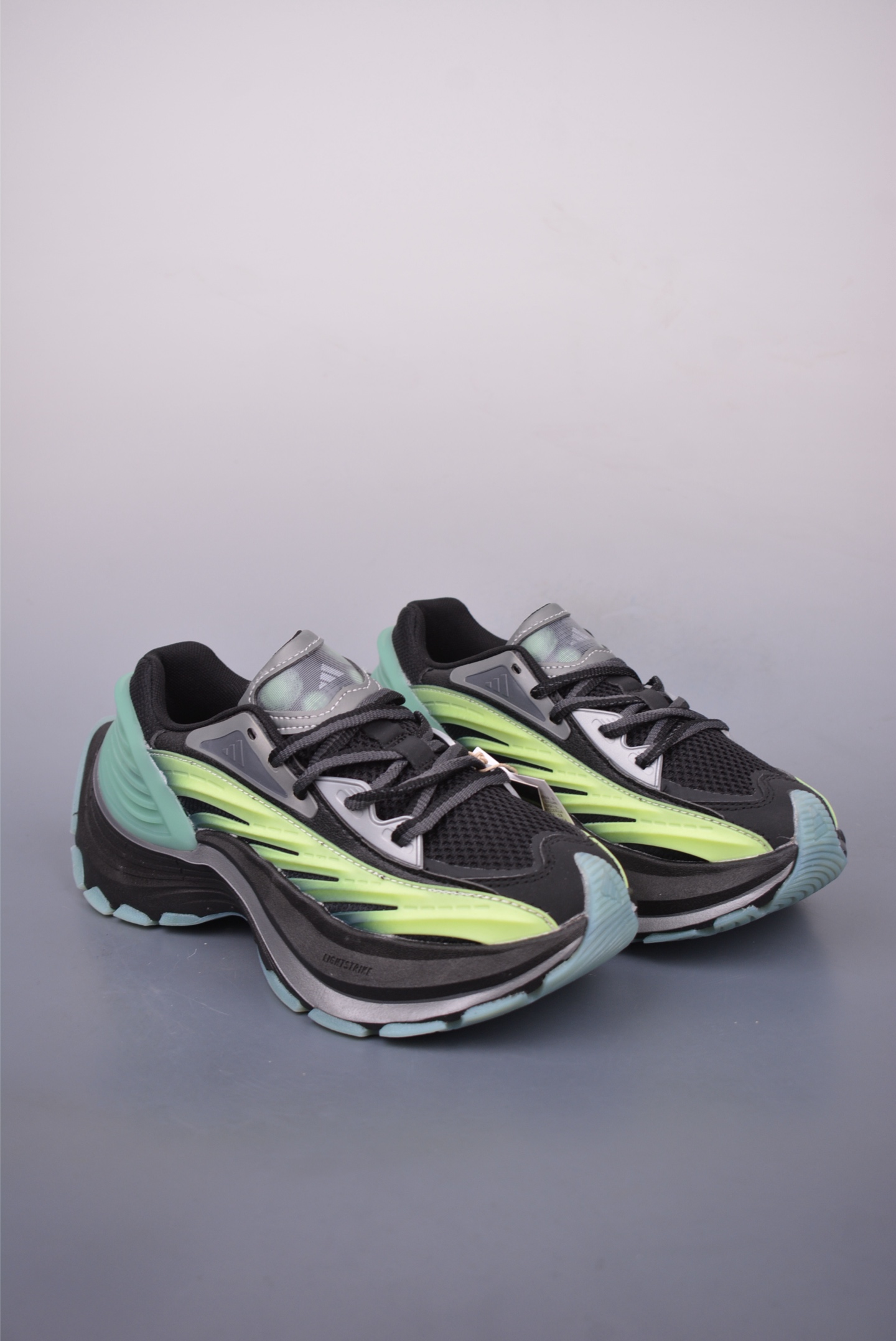 아디다스 벤토 XL 상품 번호: JQ6211