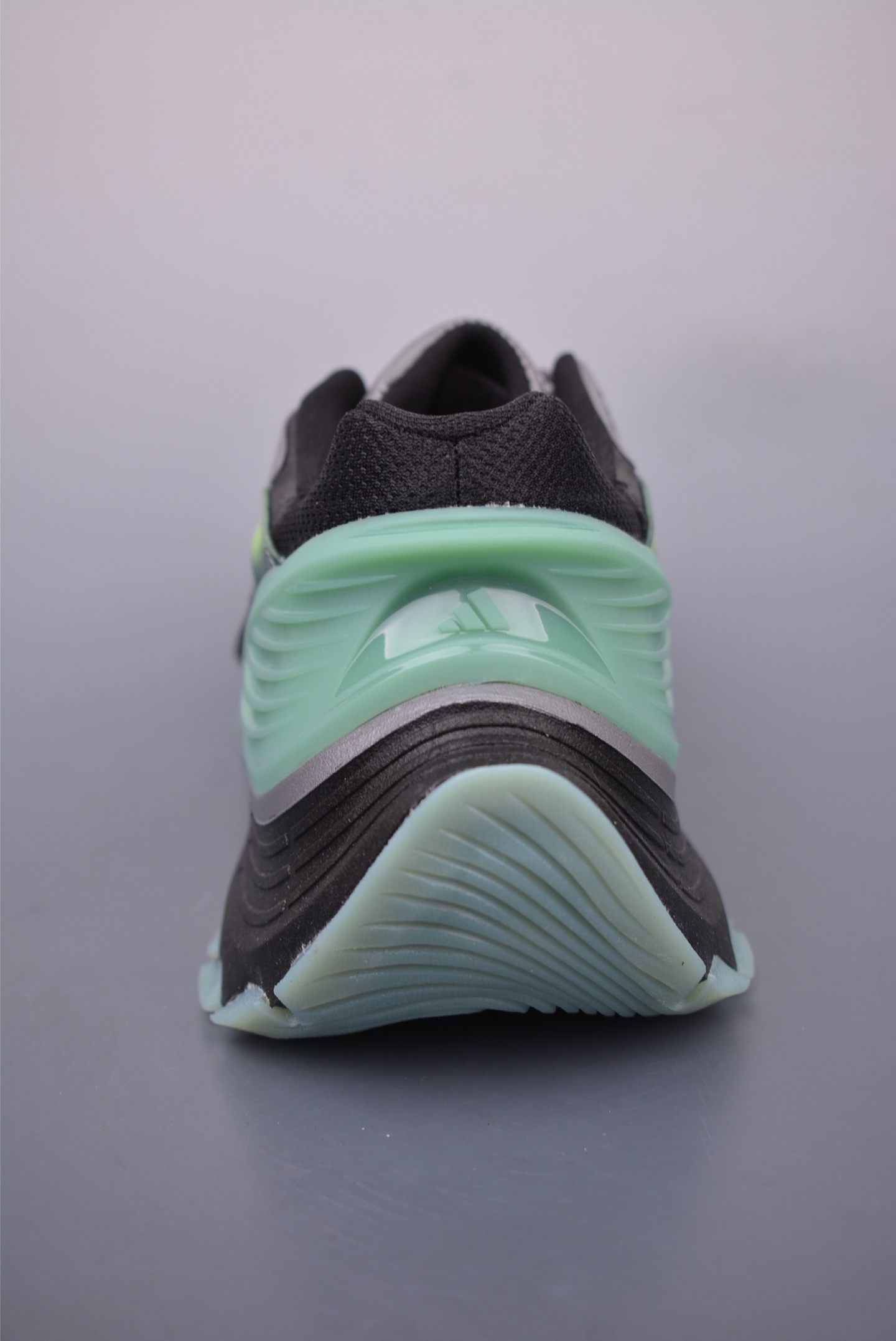 아디다스 벤토 XL 상품 번호: JQ6211