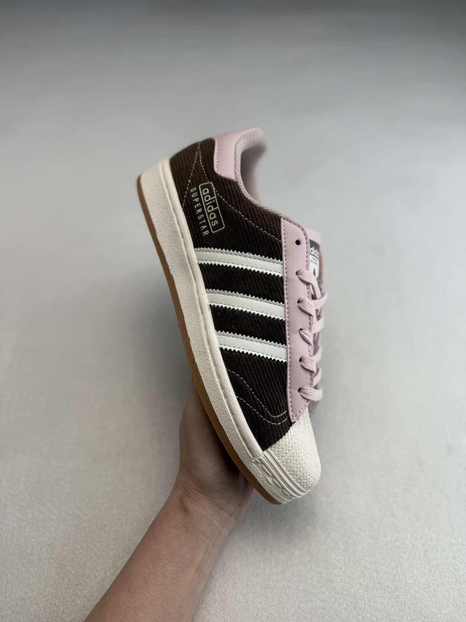 아디다스 아디다스 샴록 O 상품 번호: IG2153