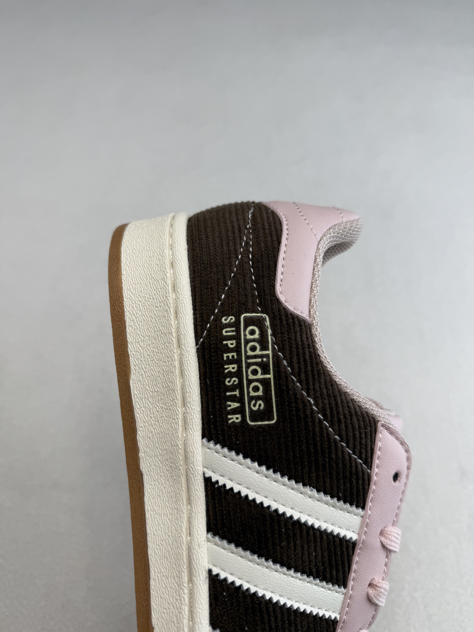 아디다스 아디다스 샴록 O 상품 번호: IG2153