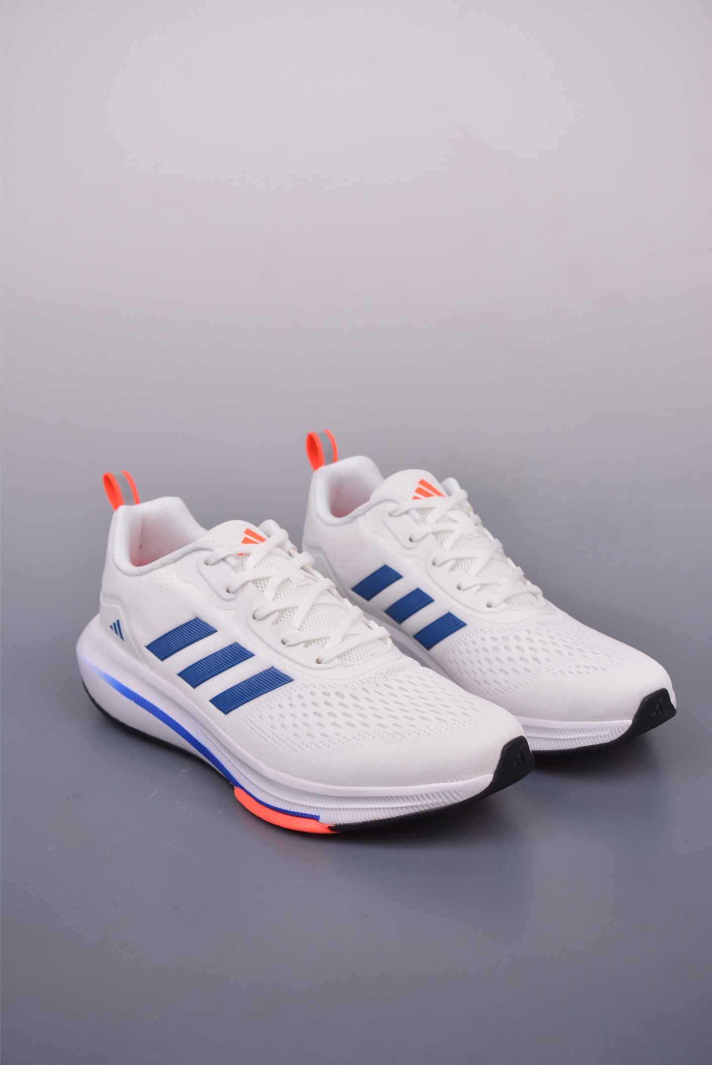 아디다스 아디다스 슈퍼 상품 번호: AQ0883