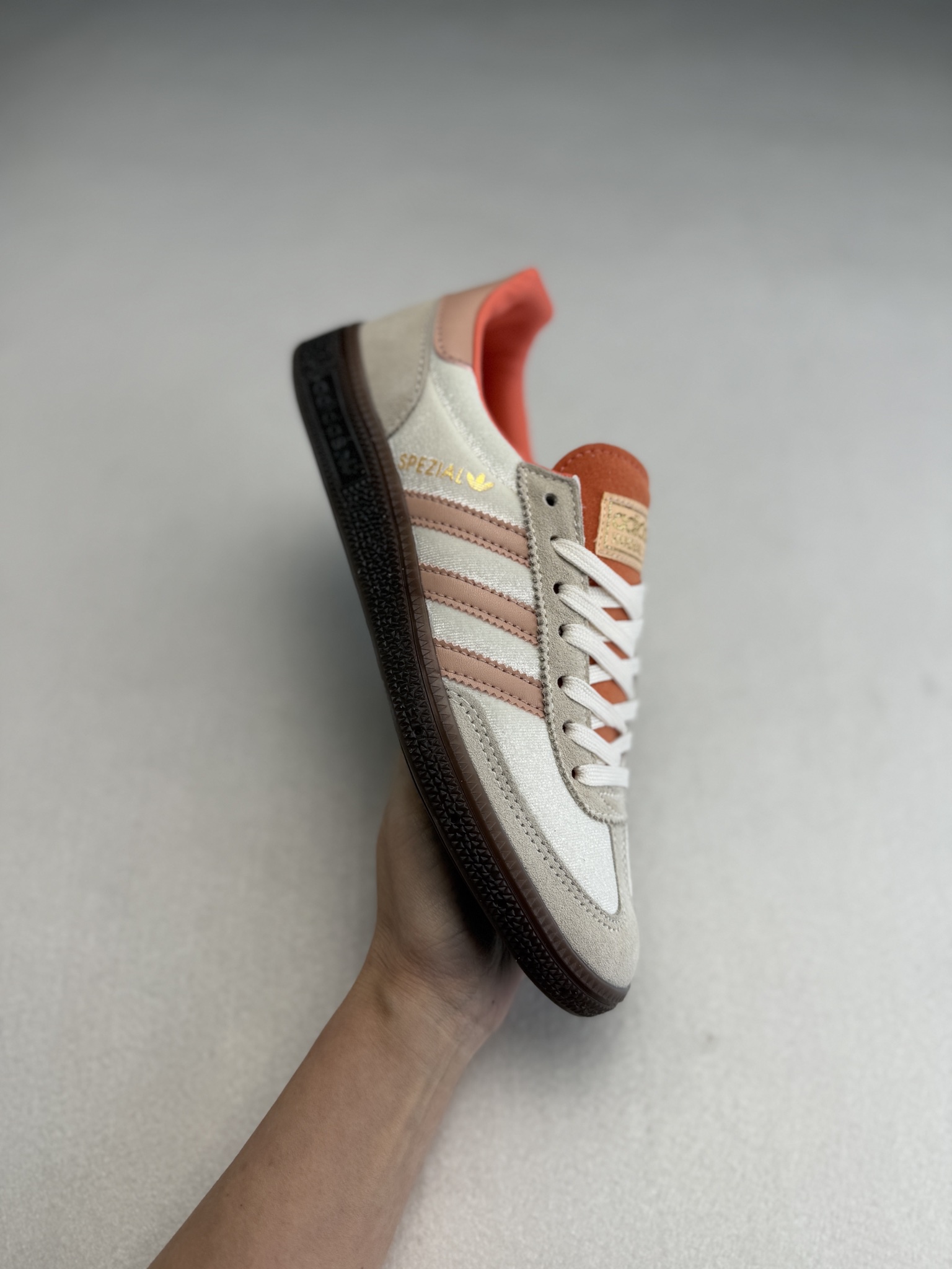 아디다스 핸드볼 상품 번호: JI2649