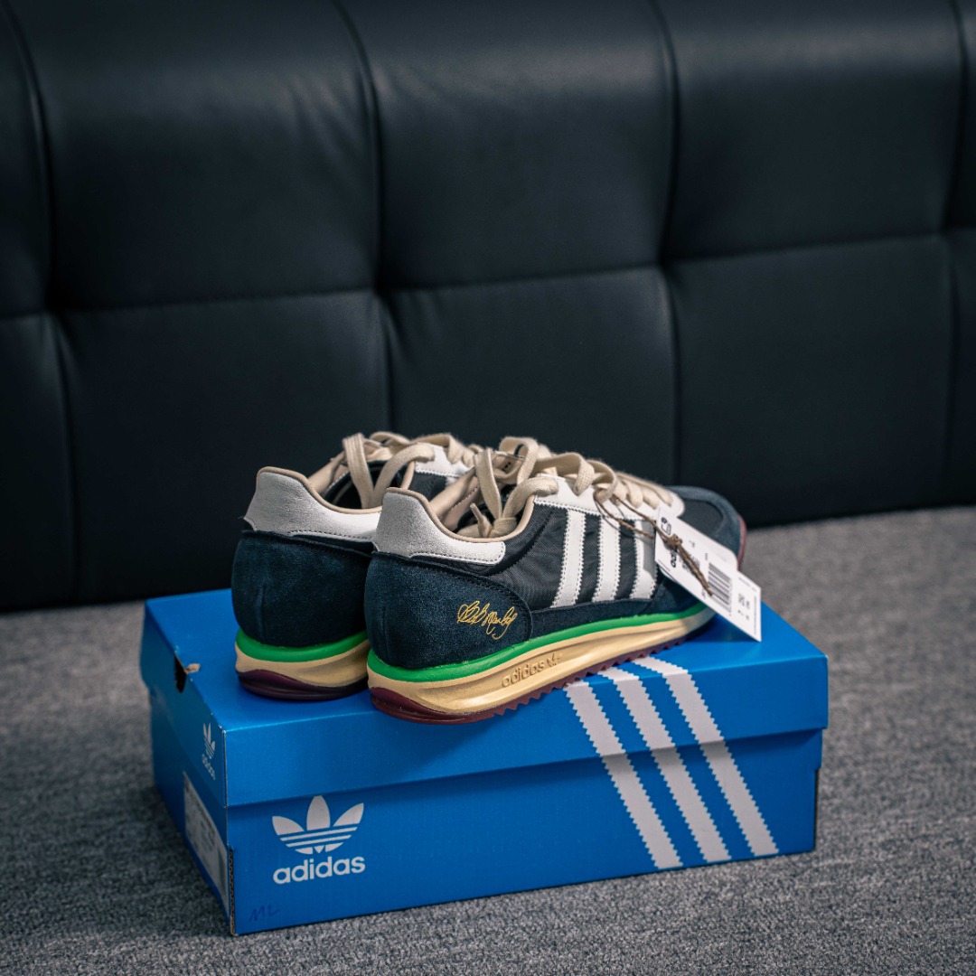 아디다스 오리지널 상품 번호: JR7973