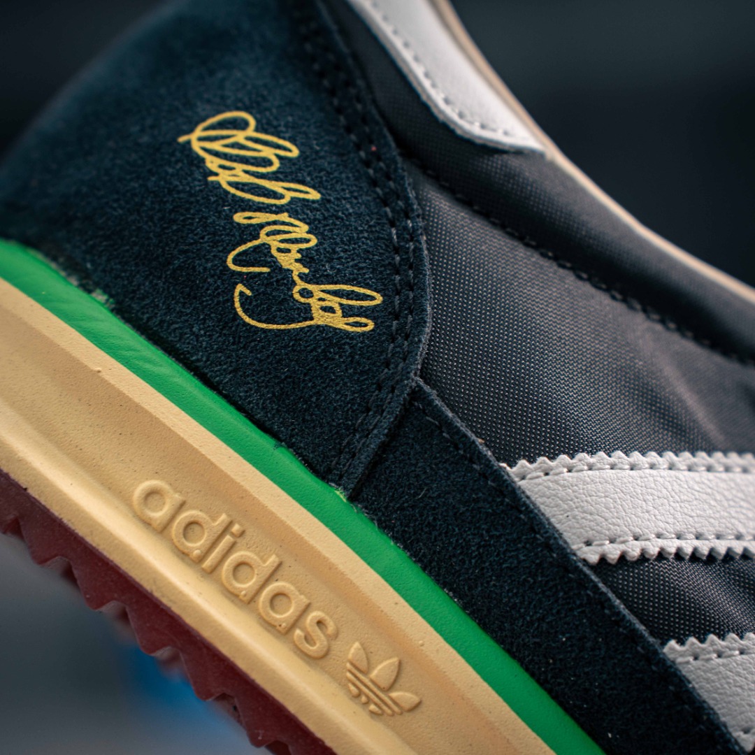 아디다스 오리지널 상품 번호: JR7973