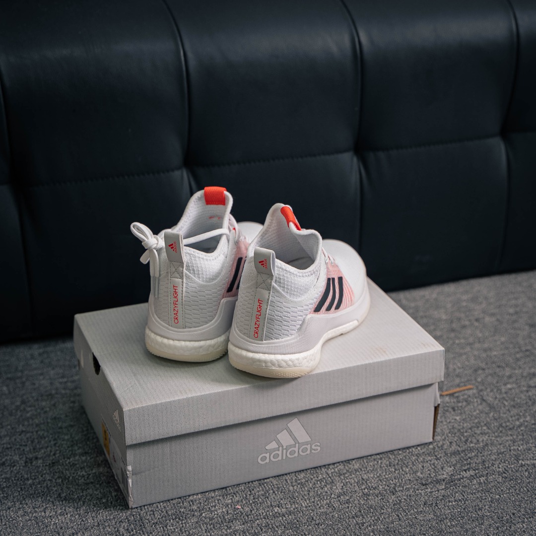 아디다스 크레이지플라이 상품 번호: FZ4675