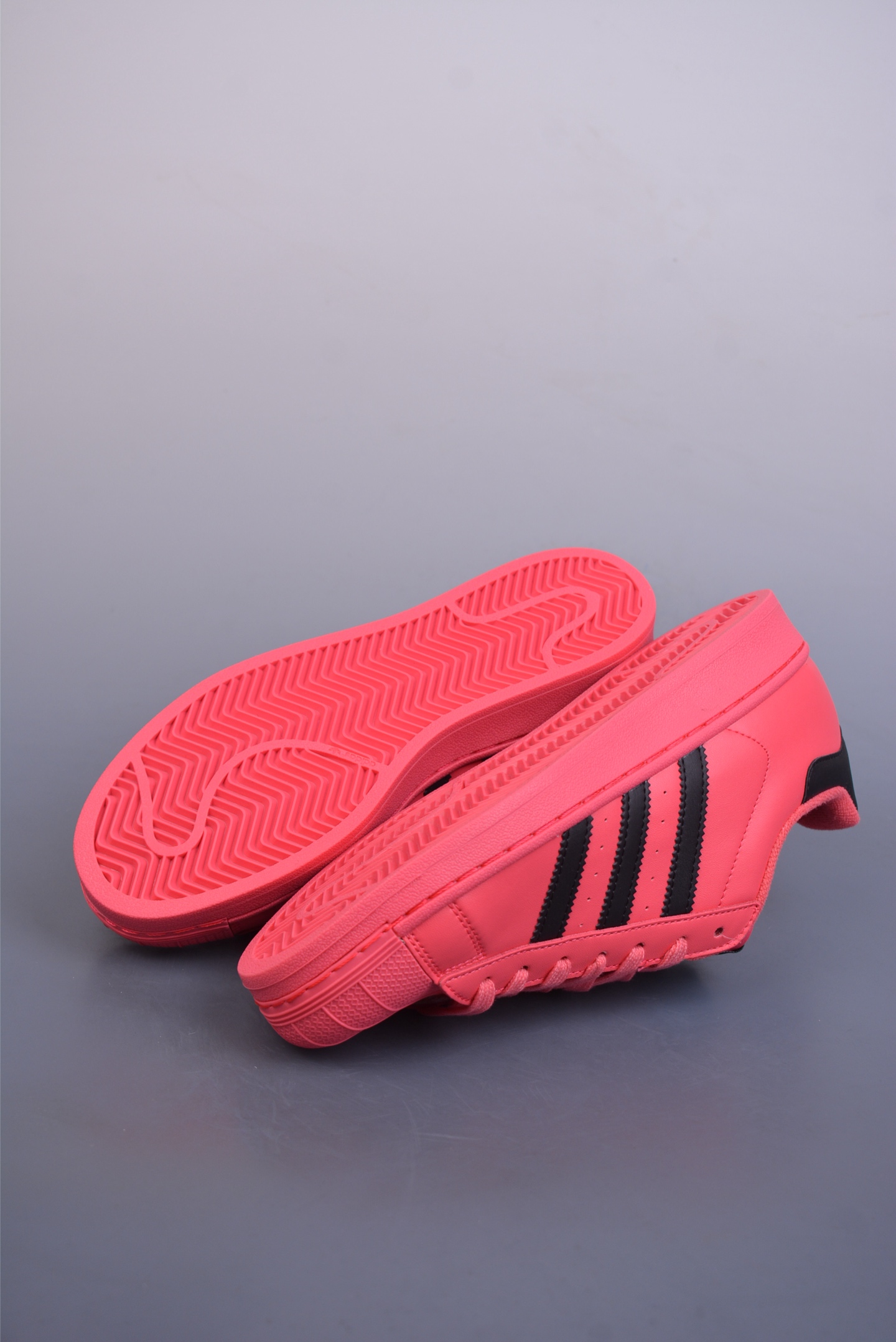 아디다스 오리지널 상품 번호: AG1899