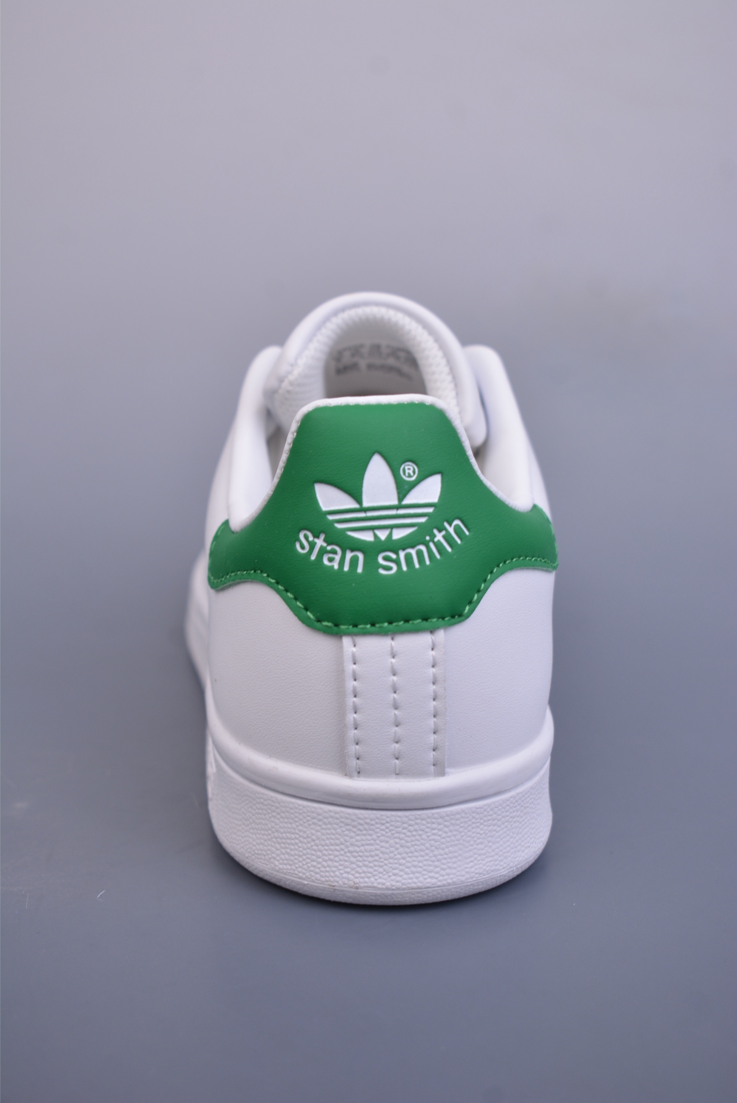 아디다스 스탠 스미 상품 번호: M20324