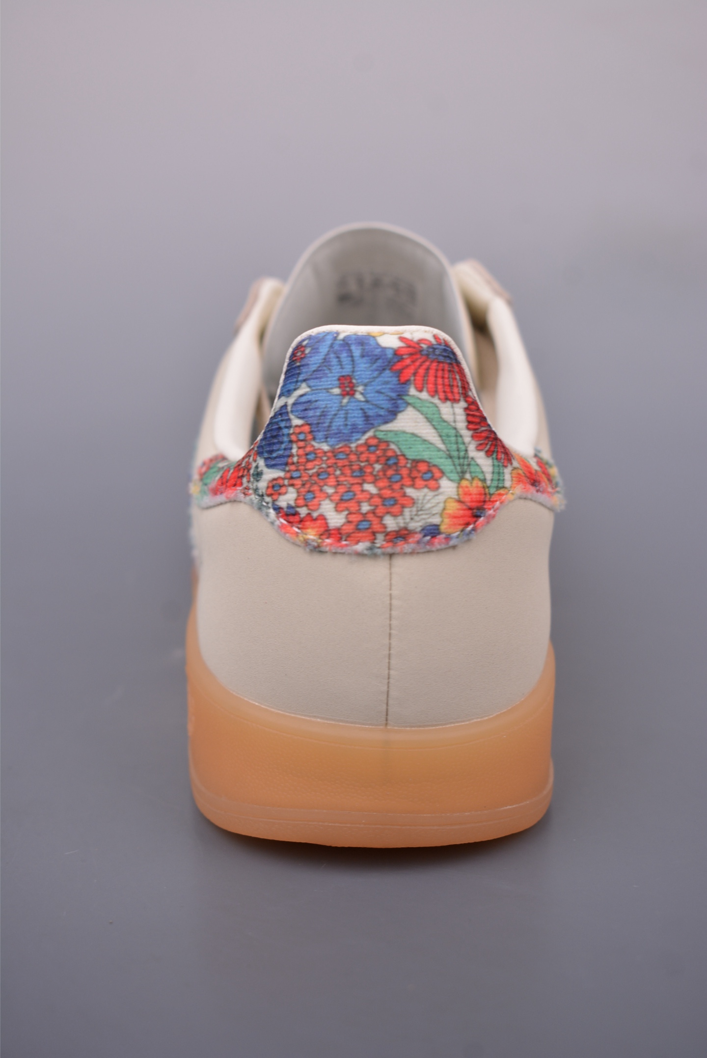 아디다스 오리지널 상품 번호: JH7370