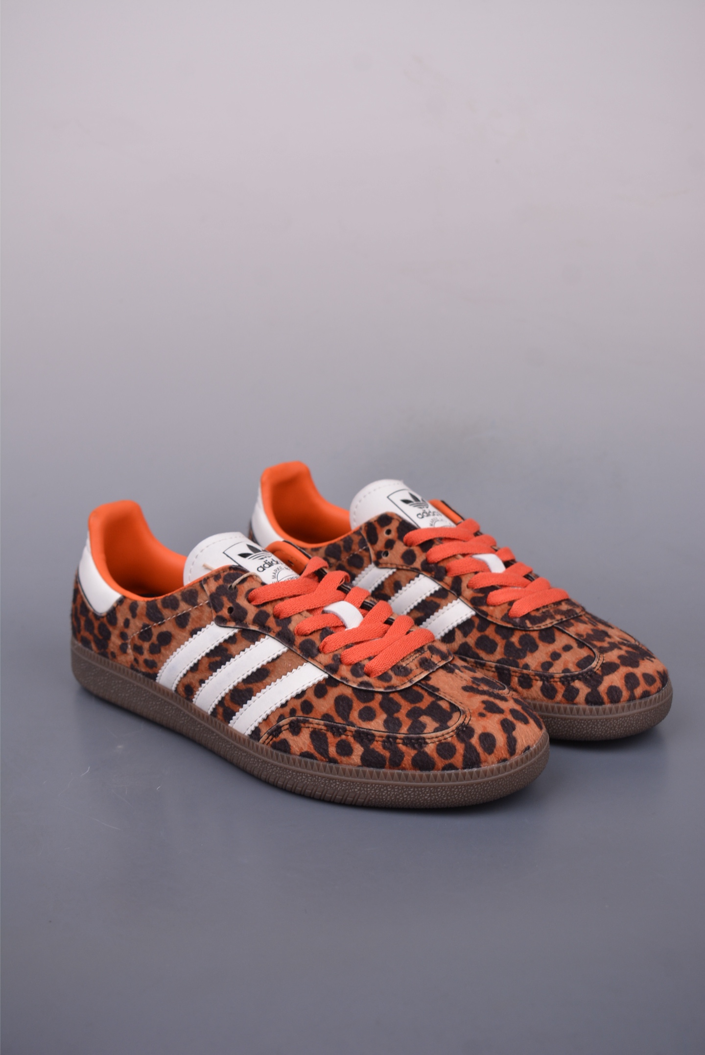 아디다스 클로버 삼바 상품 번호: JI2734